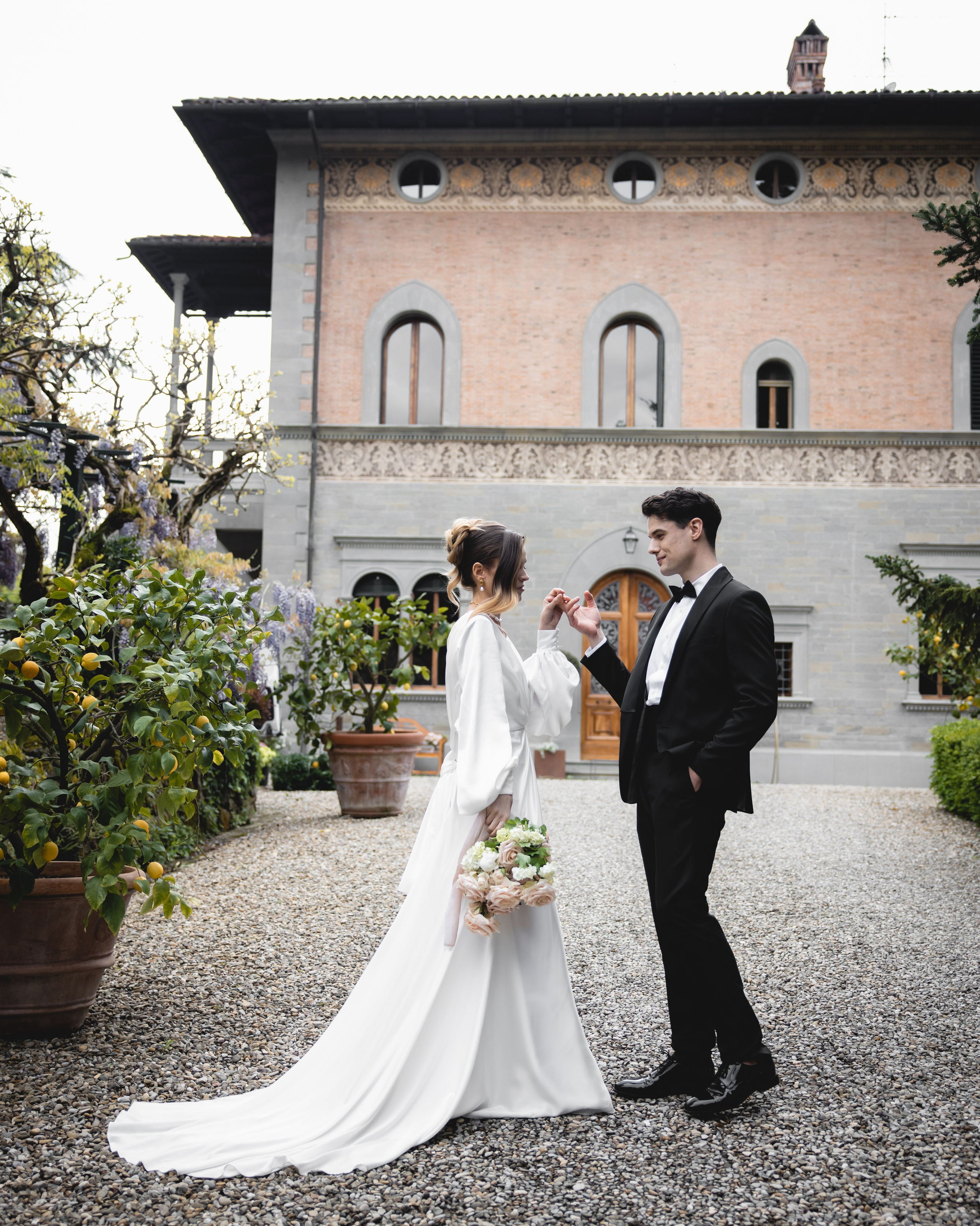 Tuscany Wedding Villa La Commenda Concordia. Professional wedding photographer in Copenhagen, Denmark — Julia Byron