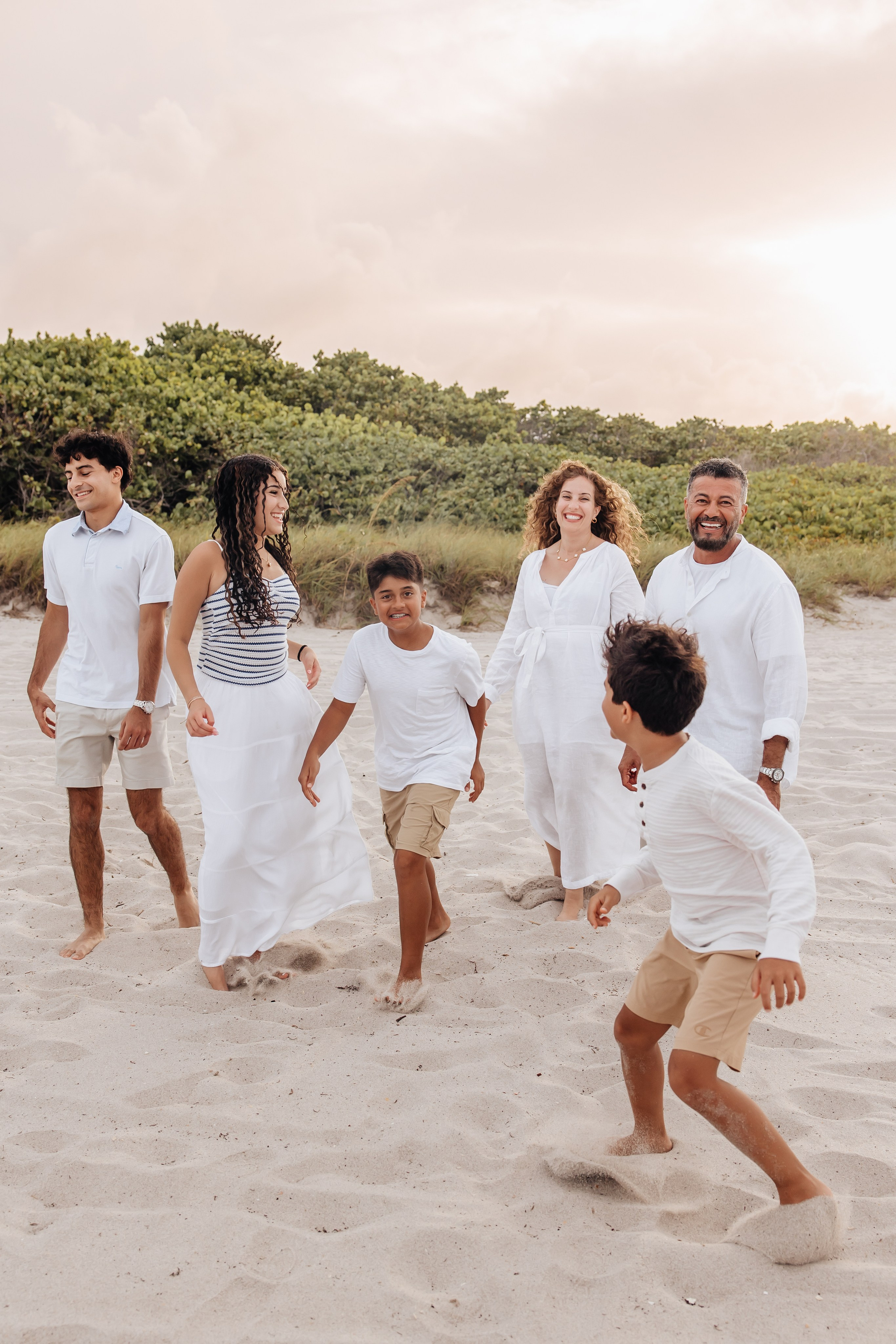 Family. Alya Leto Photographer