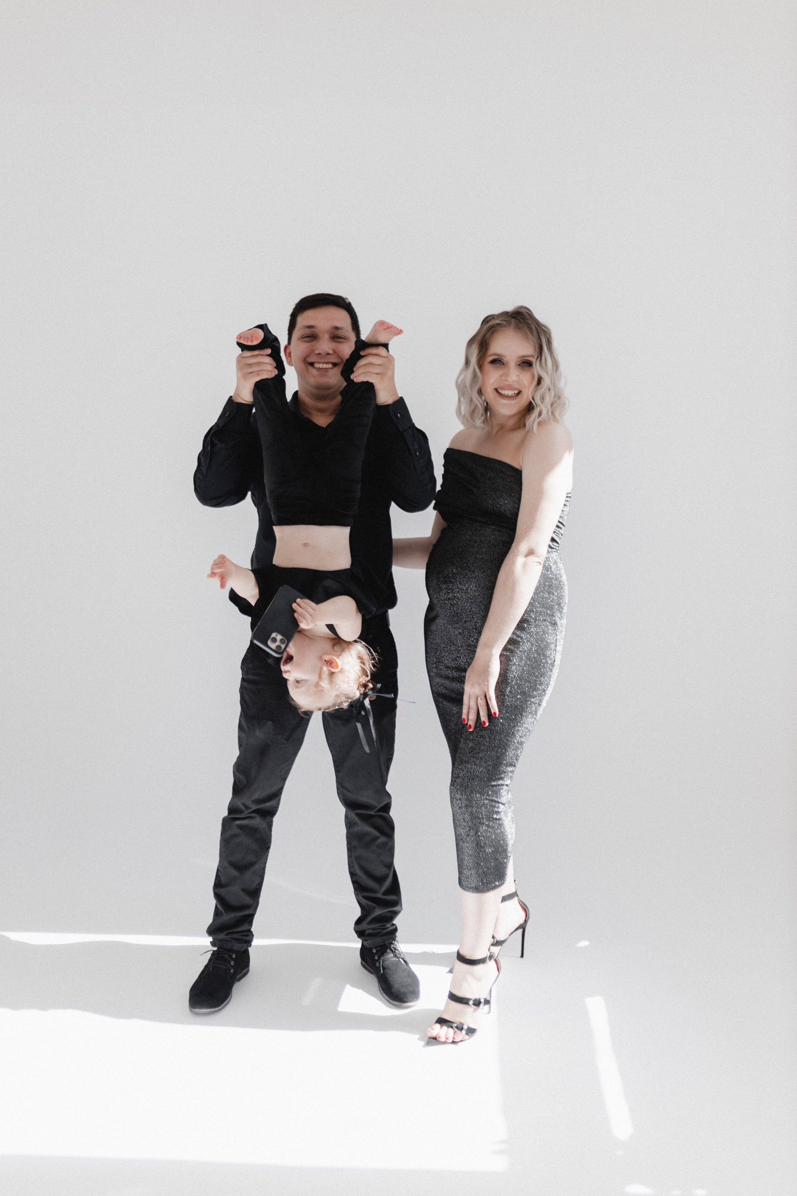 Babybauch Shooting im Fotostudio | Schwangerschaftsfotos in Bochum. Hochzeitsfotografin Bochum | Halyna Reiche Fotografie NRW