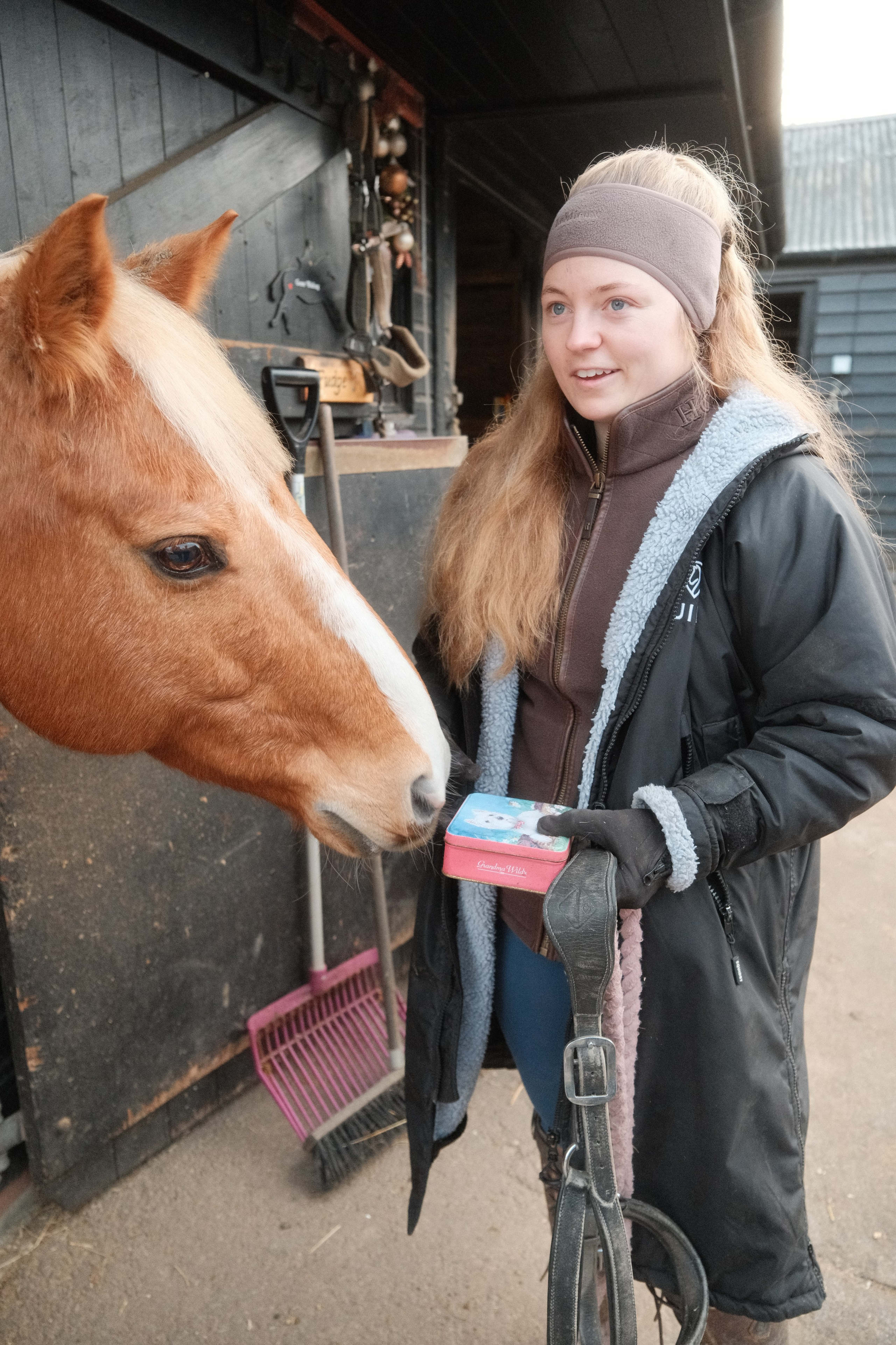 Portrait photography with Fudge the horse. Cal Takes Photos