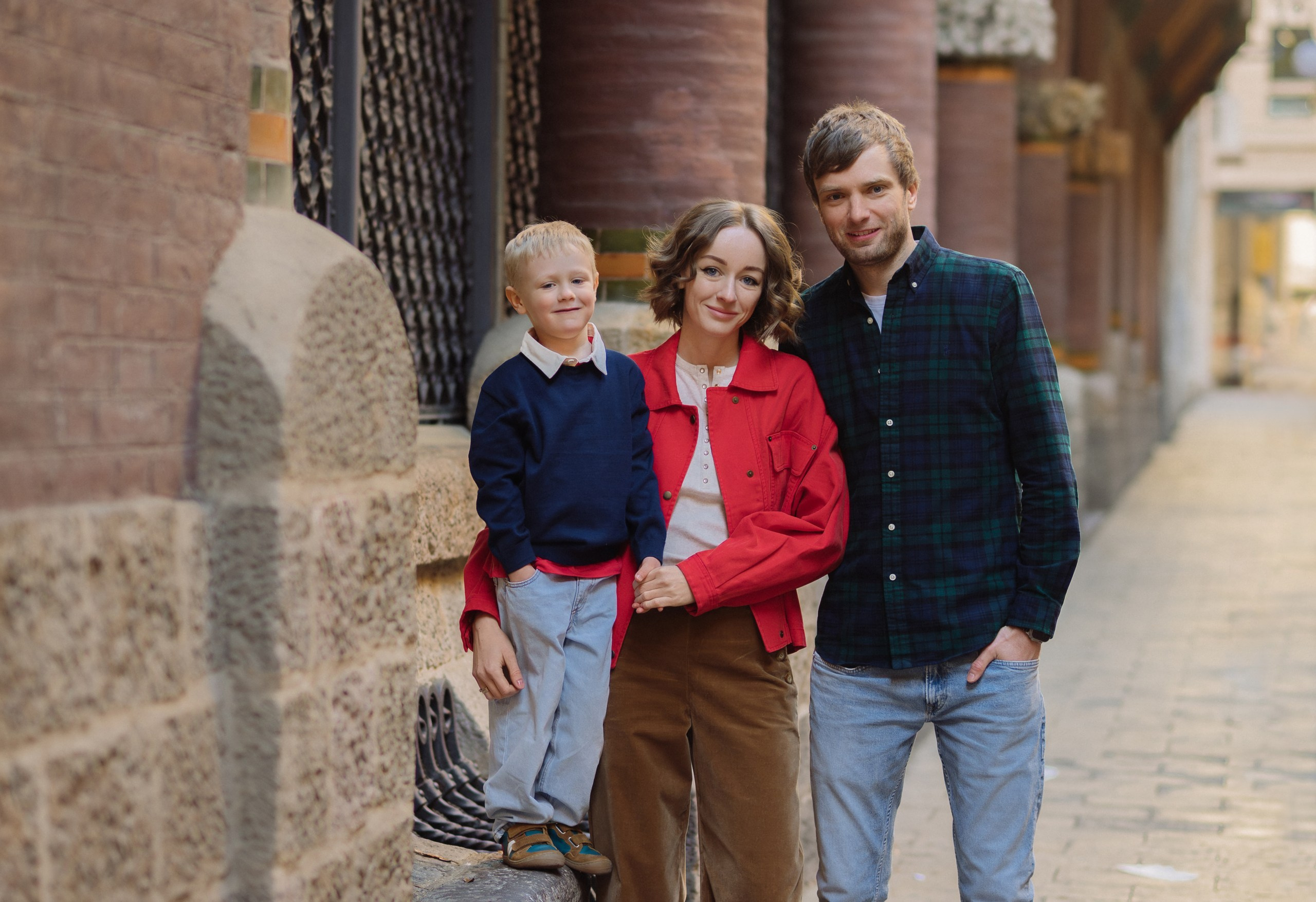 Family Photoshoot in the Gothic Quarter. Www.iastakhova.com