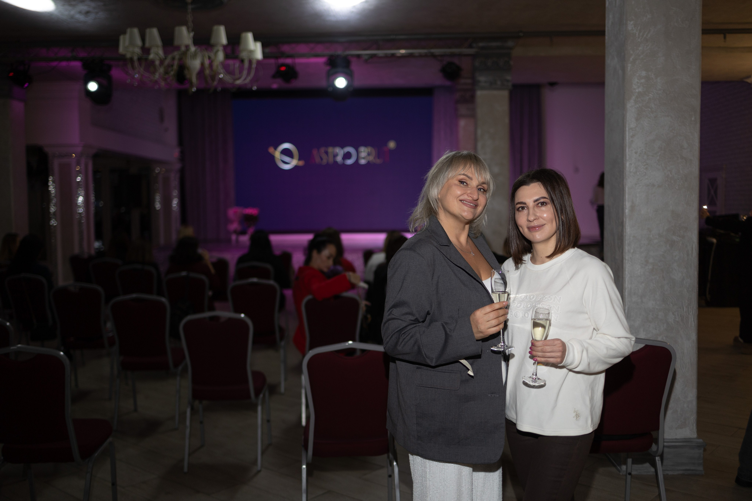 AstroBrut Conference. Wedding and family photographer