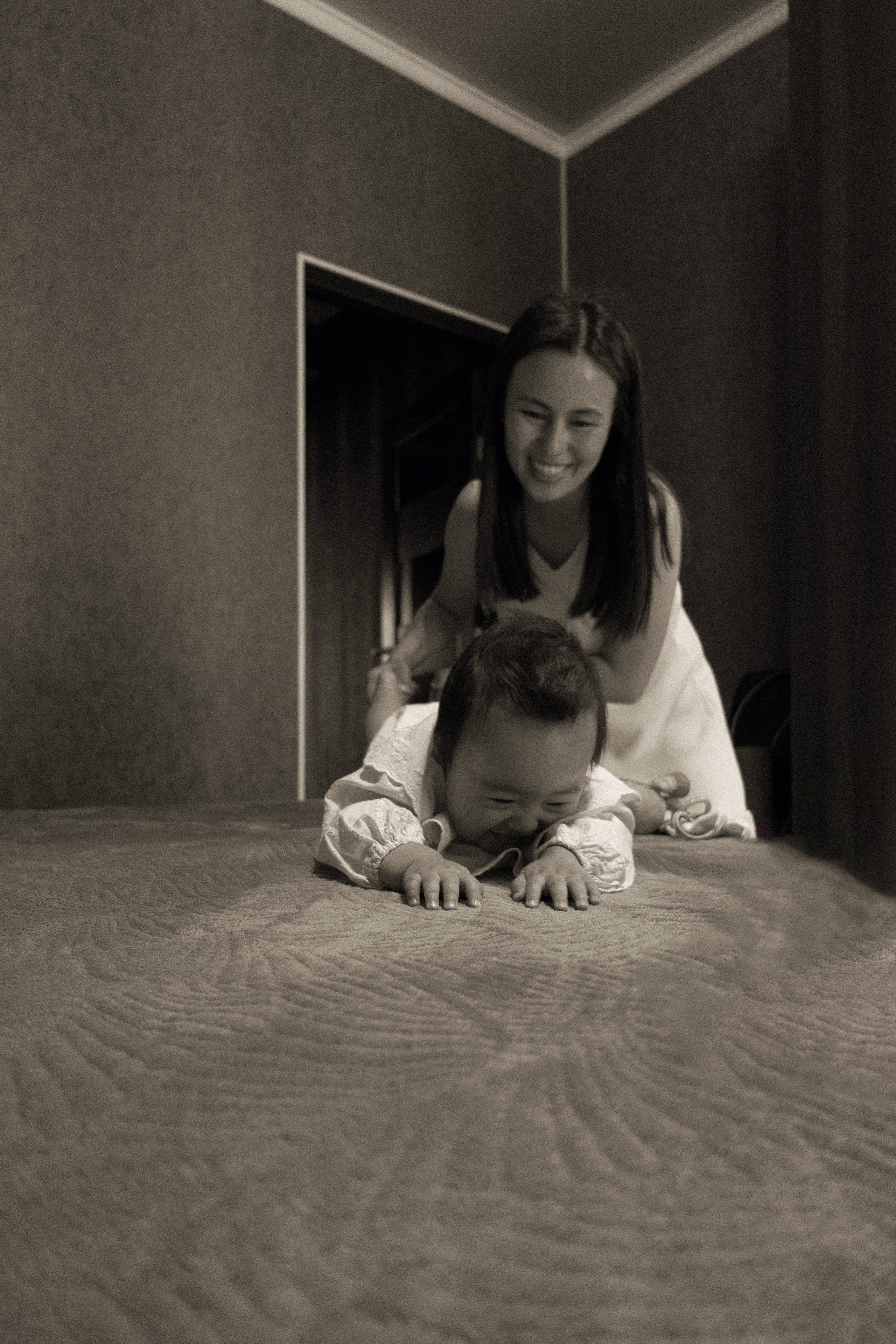 Love at home. Фотограф родов, семей и новорожденных малышей в Дубае