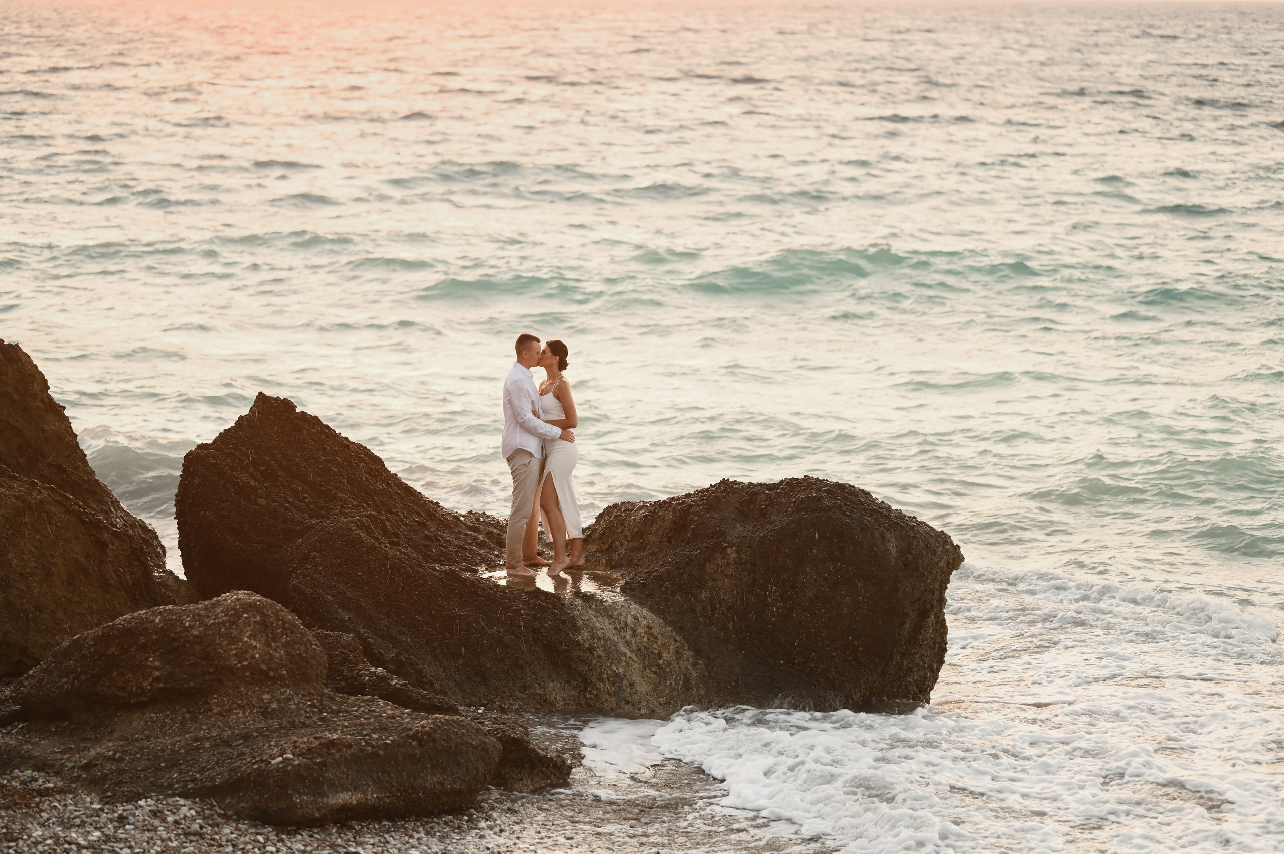 Honeymoon photoshoot Rhodes. Photographer in Rhodes Island