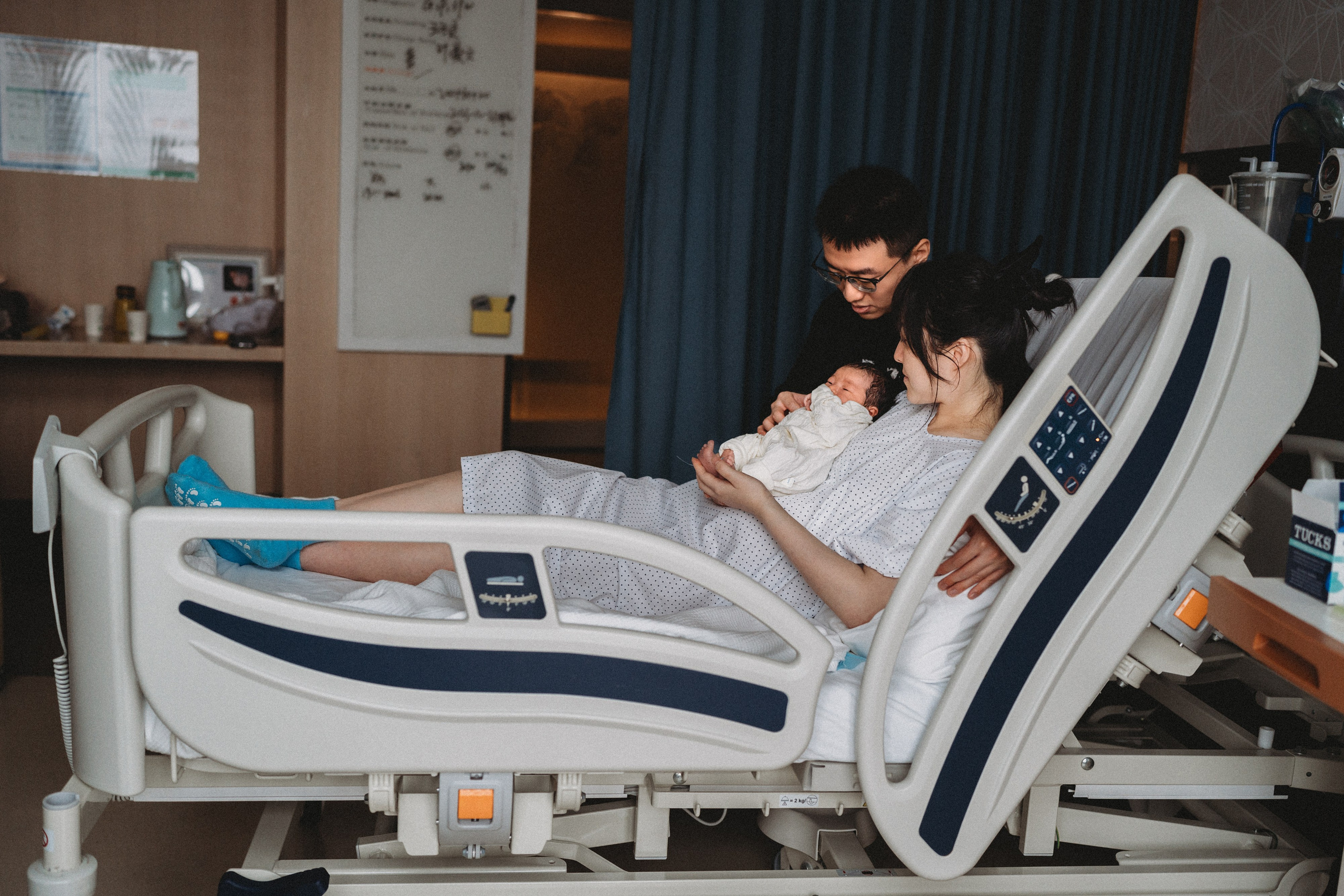 Fresh 48 & 新生儿. Family Photographer Angie in Shanghai