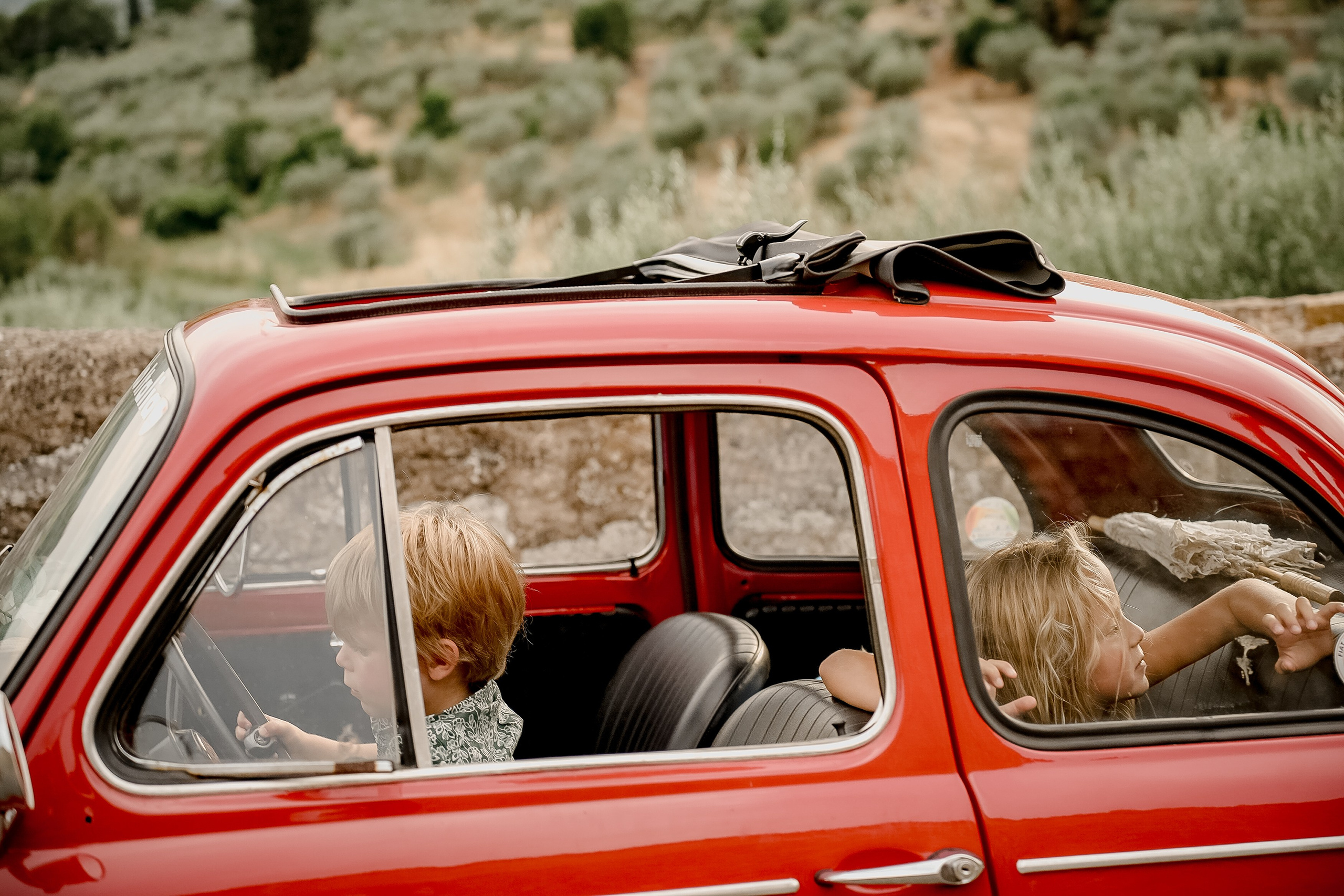 Nicole & Family. Wedding Photographer in Italy