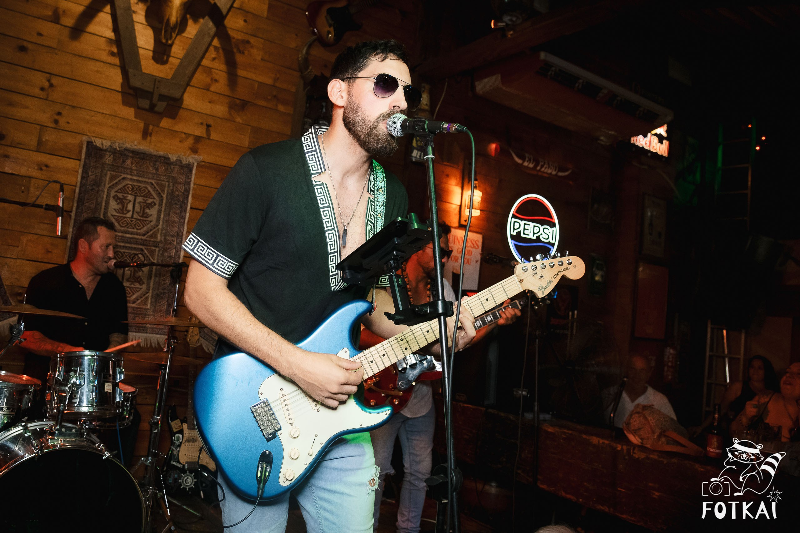 Stones of the Coast en El Paso Rock Bar Torrevieja: Reportaje fotográfico 20.09.25 | FOTKAI