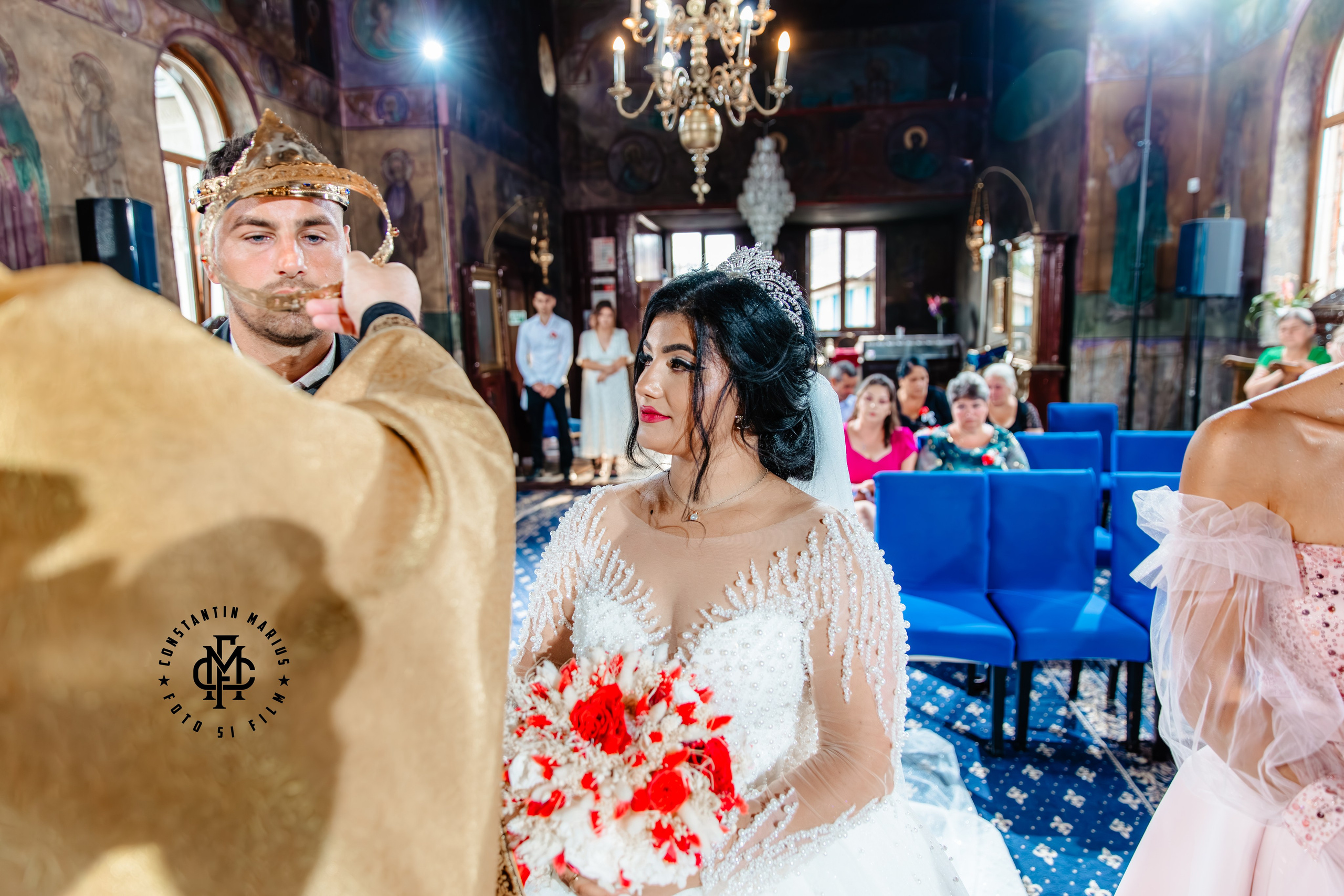 WEDDING PHOTOGRAPHY. DESPRE NOI