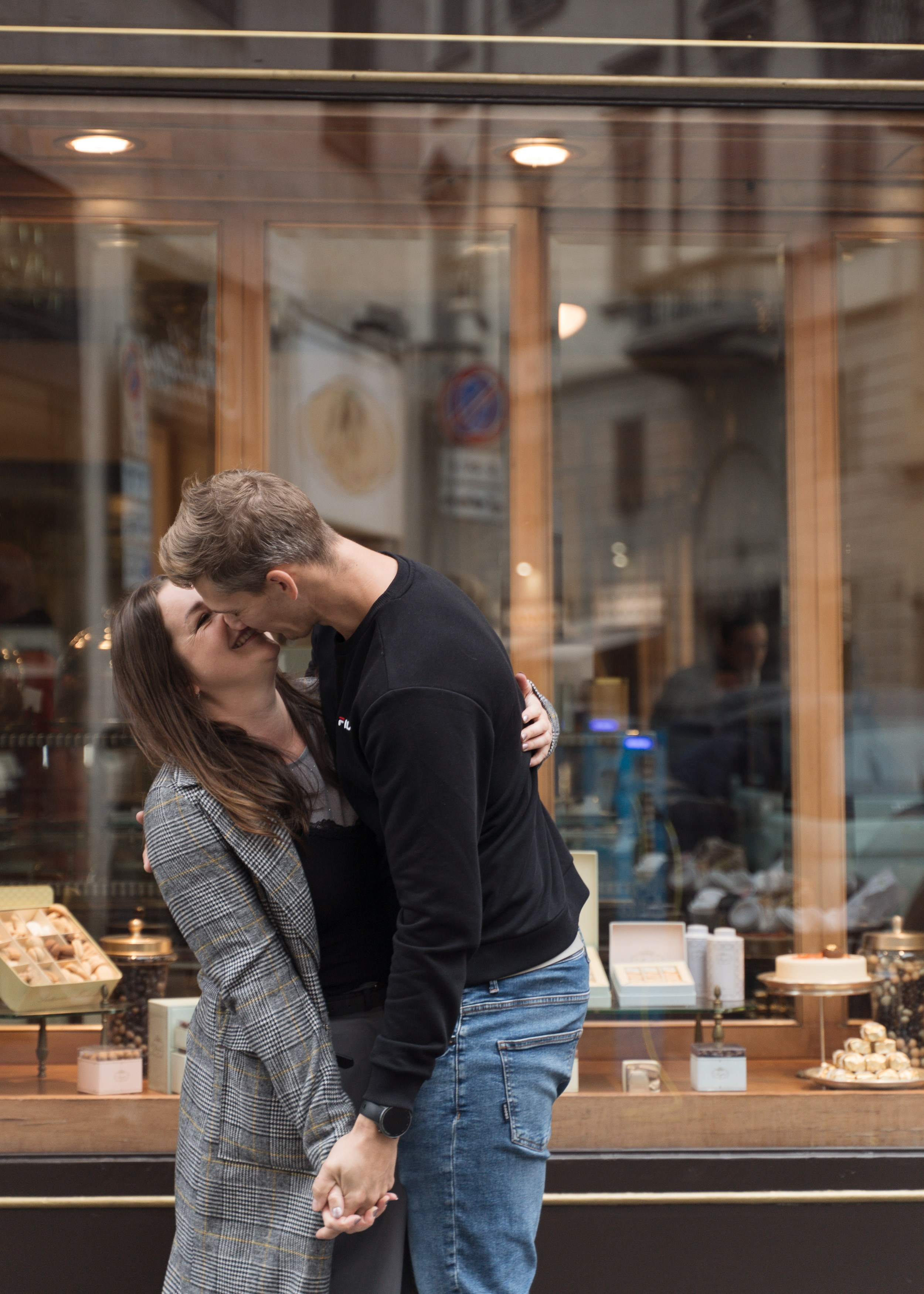 Winter Photo Walk in Milan. Proposal Photographer in Lake Como