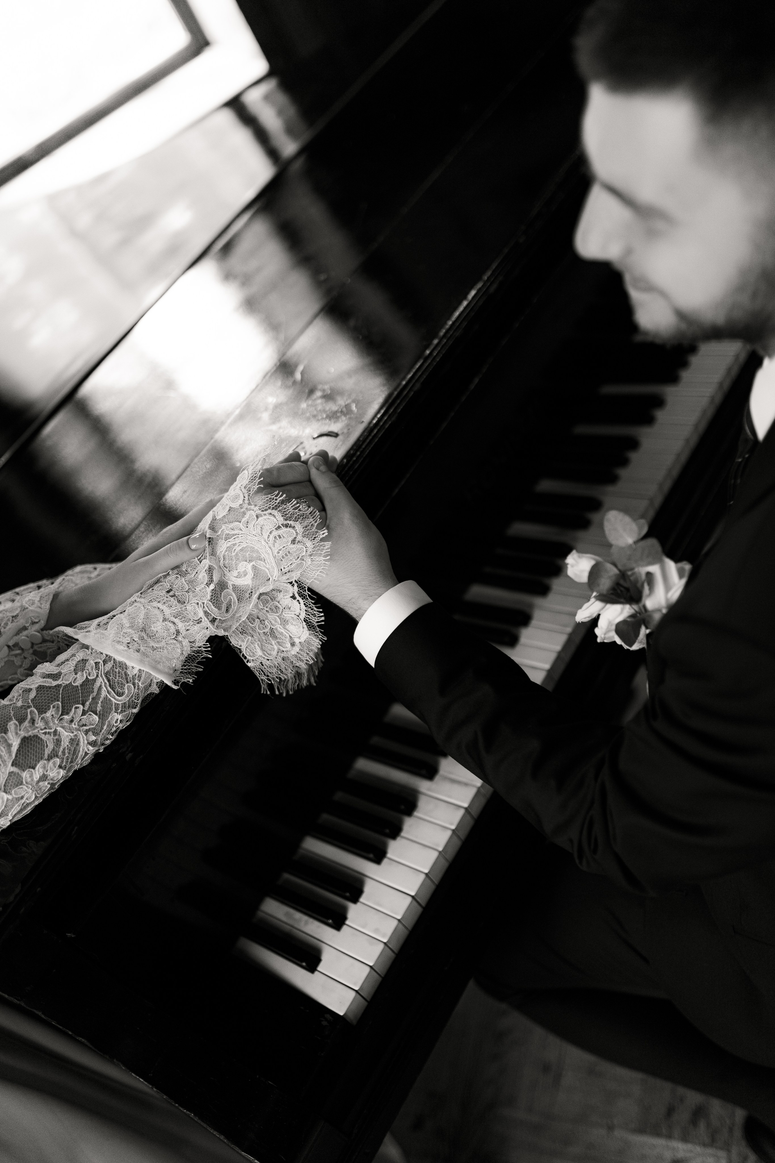 Денис & Каріна. Wedding photographer in Georgia