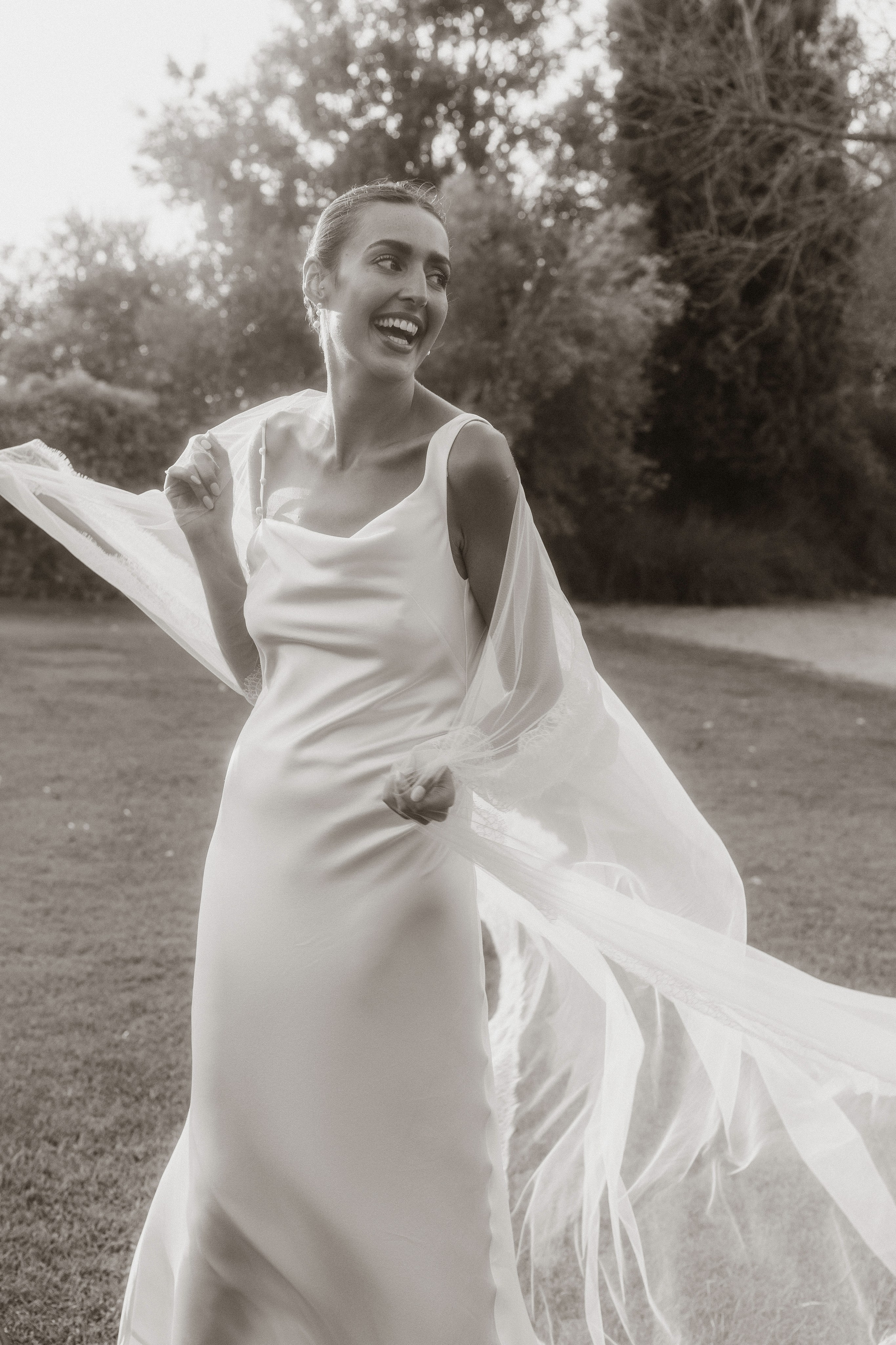 Lauren & Jamie. Hotel Castell d’Emporda. Paola fotógrafo / videografo de bodas en Barcelona