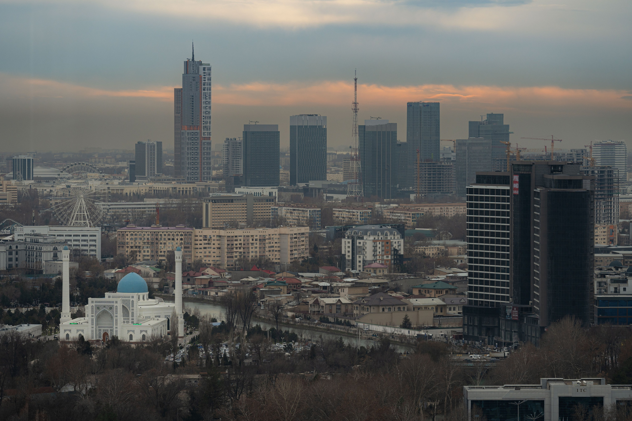 Смог в Ташкенте или Взгляд на город с высоты птичьего полета. Георгий Намазов | Фотограф в Ташкенте