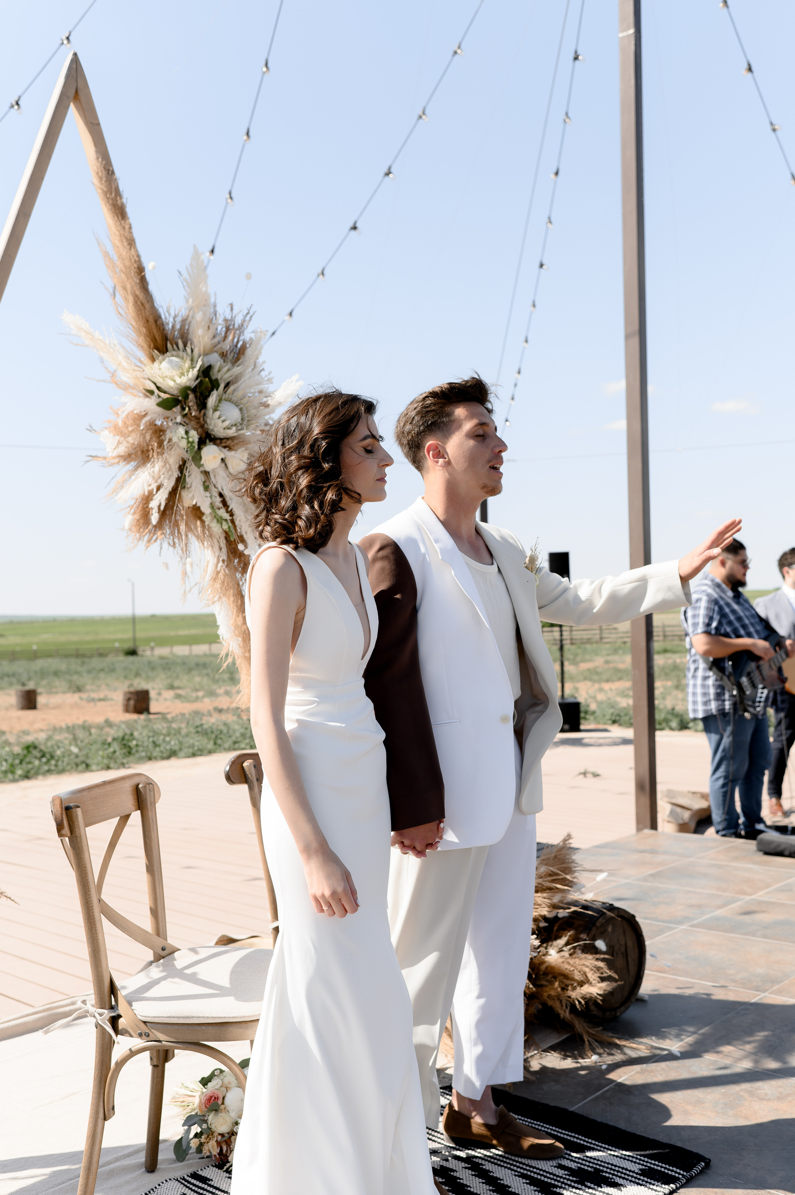 Barn Wedding in Romania at Province1965 Barn. Wedding photographer and videographer based in Timisoara, Romania