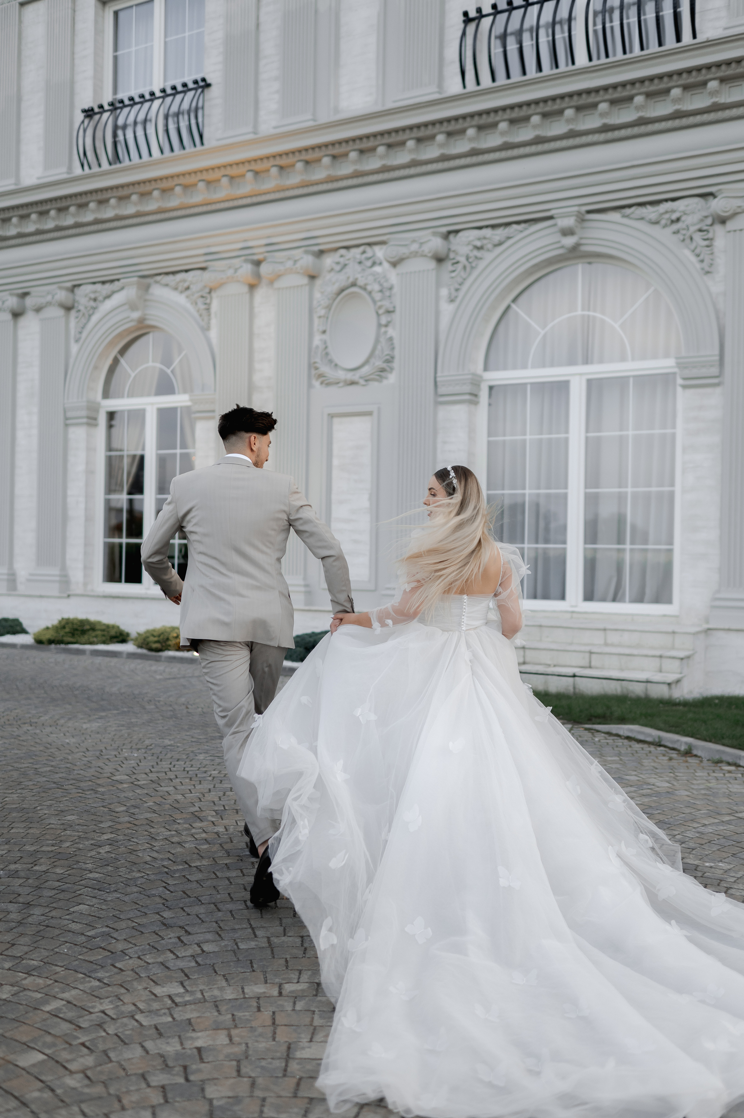 Celine and Alex | Classy wedding with a twist. Wedding photographer and videographer based in Timisoara, Romania