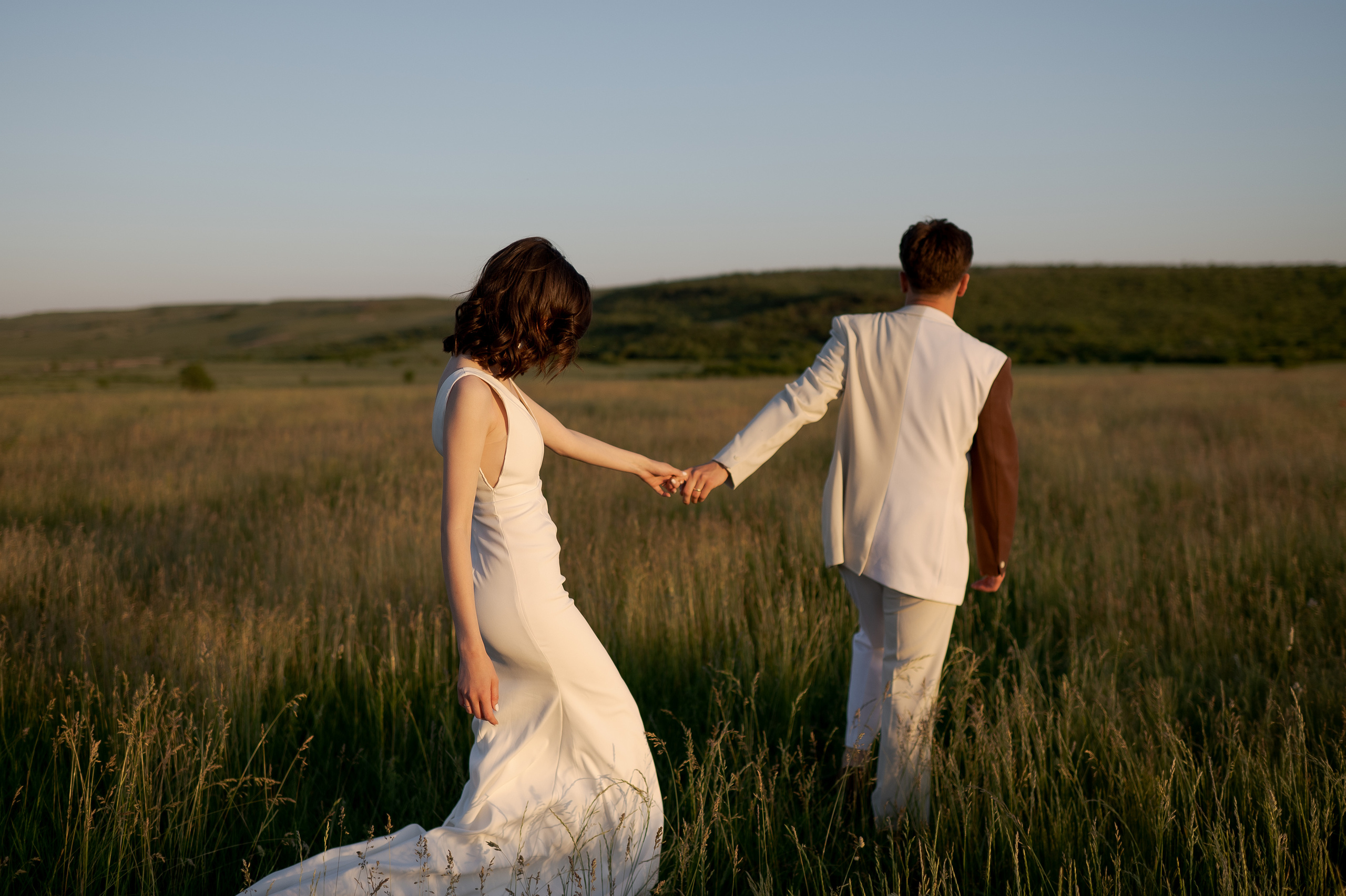 Barn Wedding in Romania at Province1965 Barn. Wedding photographer and videographer based in Timisoara, Romania