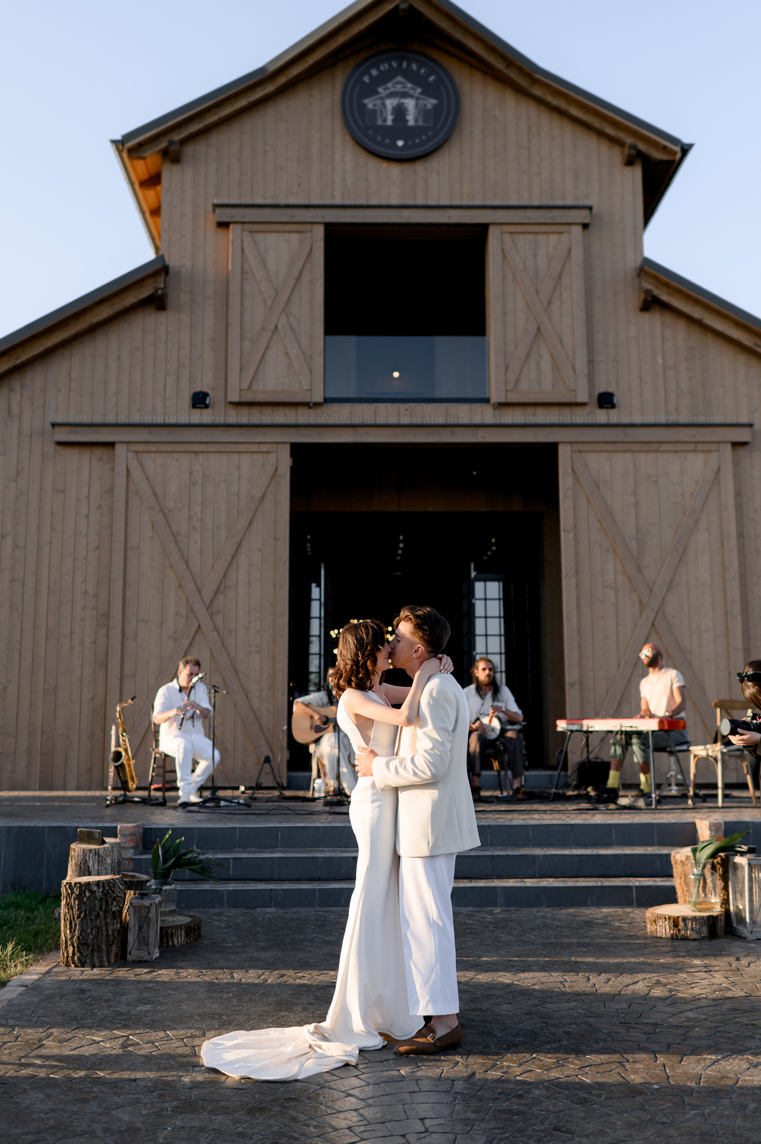 Barn Wedding in Romania at Province1965 Barn. Wedding photographer and videographer based in Timisoara, Romania