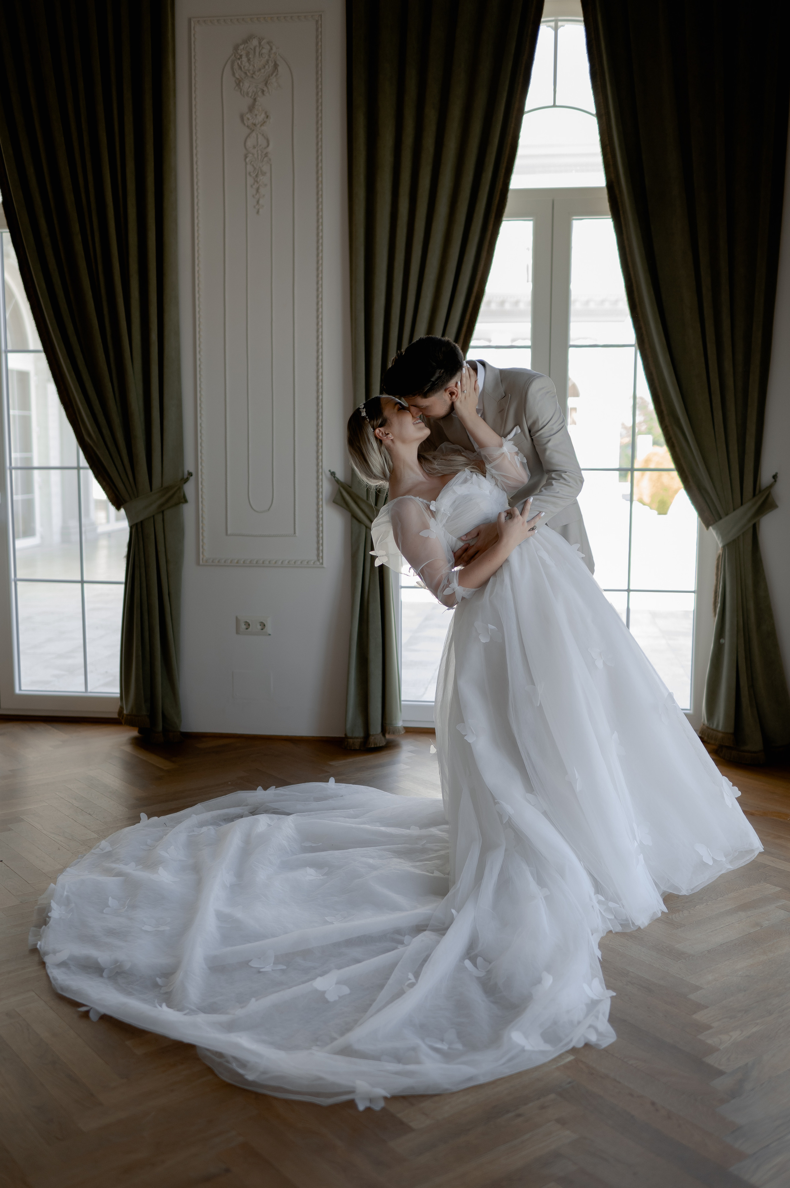 Celine and Alex | Classy wedding with a twist. Wedding photographer and videographer based in Timisoara, Romania