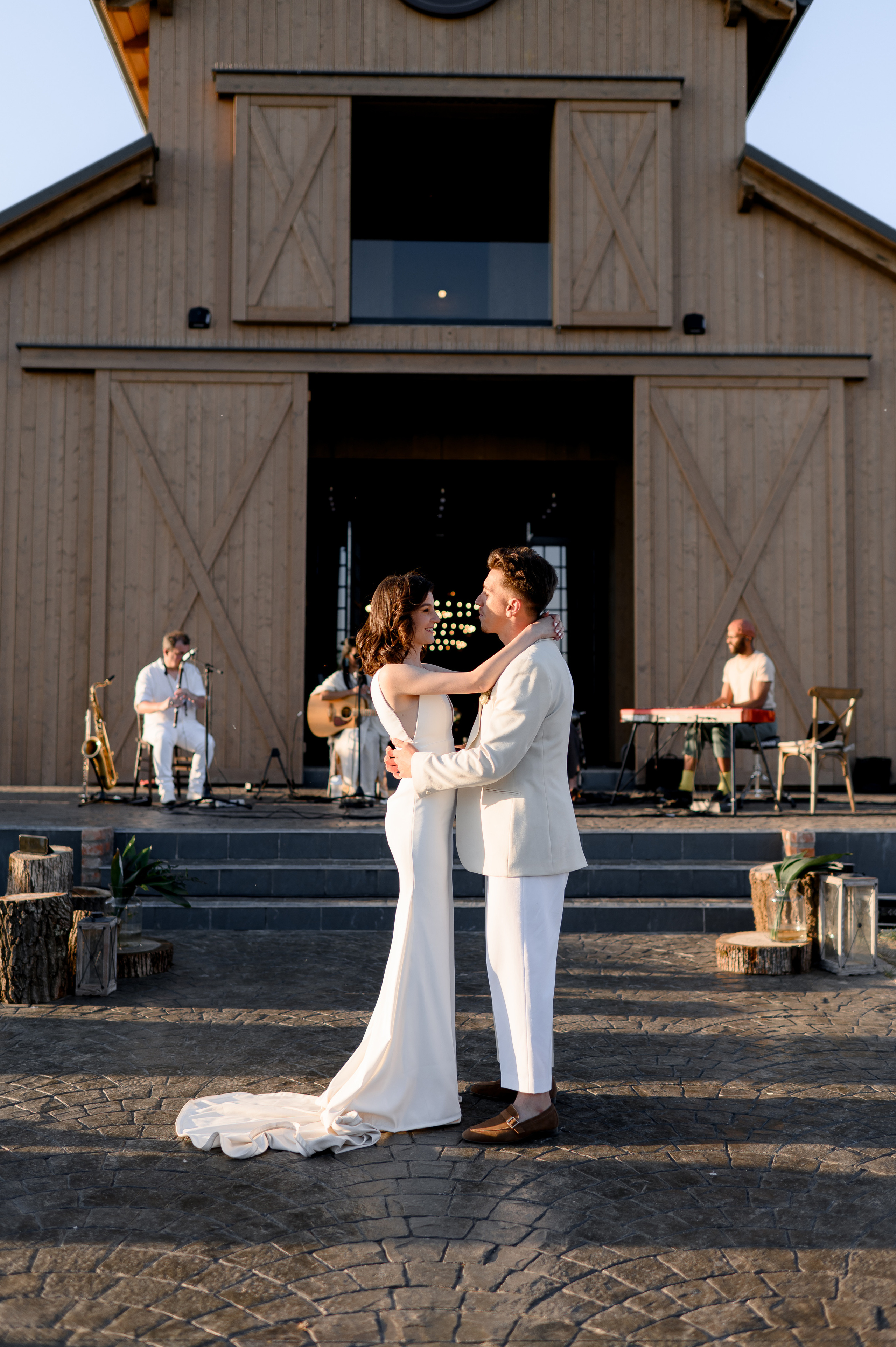 Barn wedding Romania, Province1965 Barn wedding, Rustic wedding venue Romania, Wedding photography Romania, Wedding videography Romania, Romantic barn wedding, Capturing wedding memories, Wedding storytelling, Professional wedding photographer, Cinematic wedding videos, Province1965 Barn photographer, Memorable wedding moments, Dream wedding photography, Stunning wedding videography.