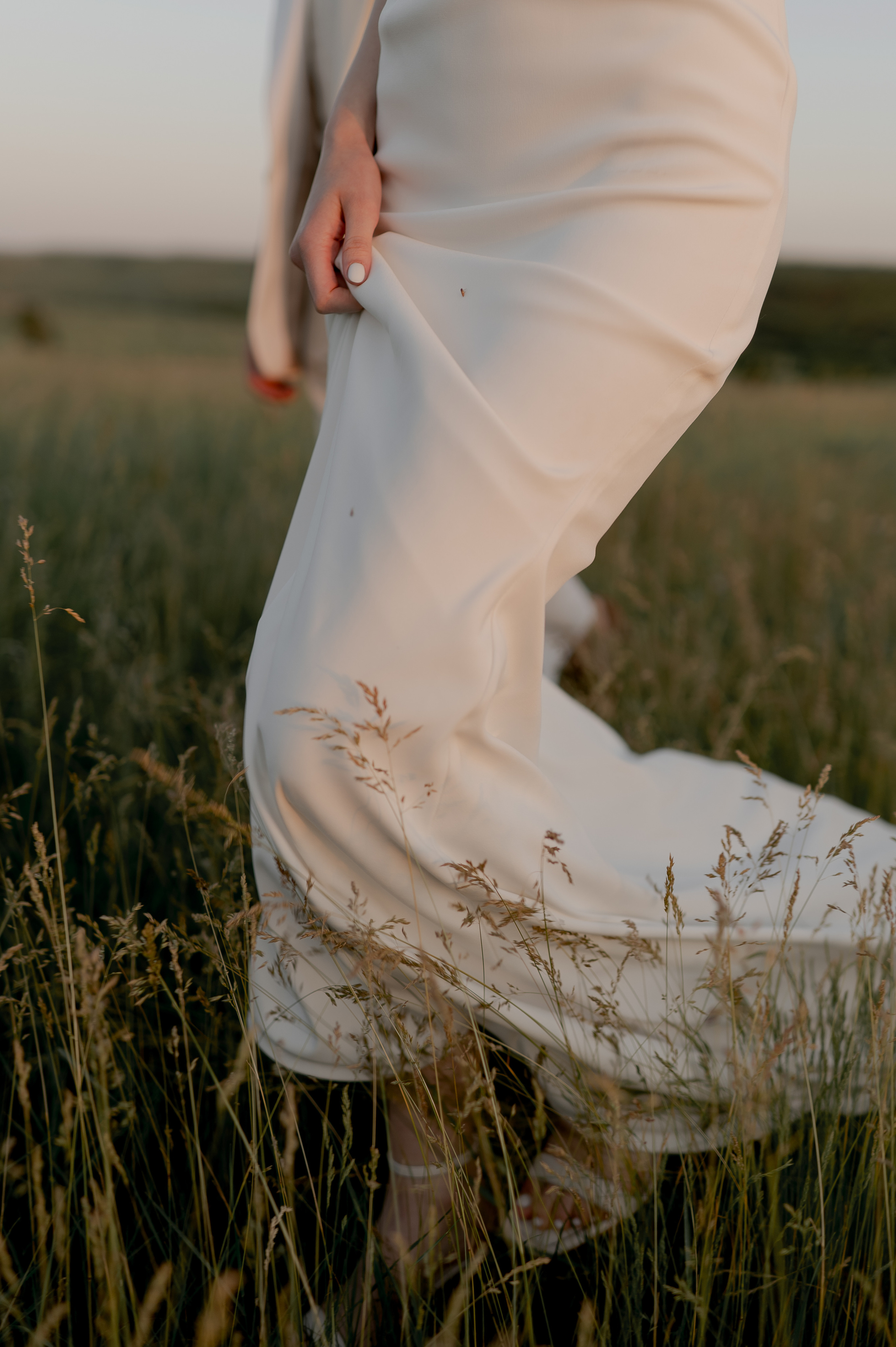 Barn Wedding in Romania at Province1965 Barn. Wedding photographer and videographer based in Timisoara, Romania