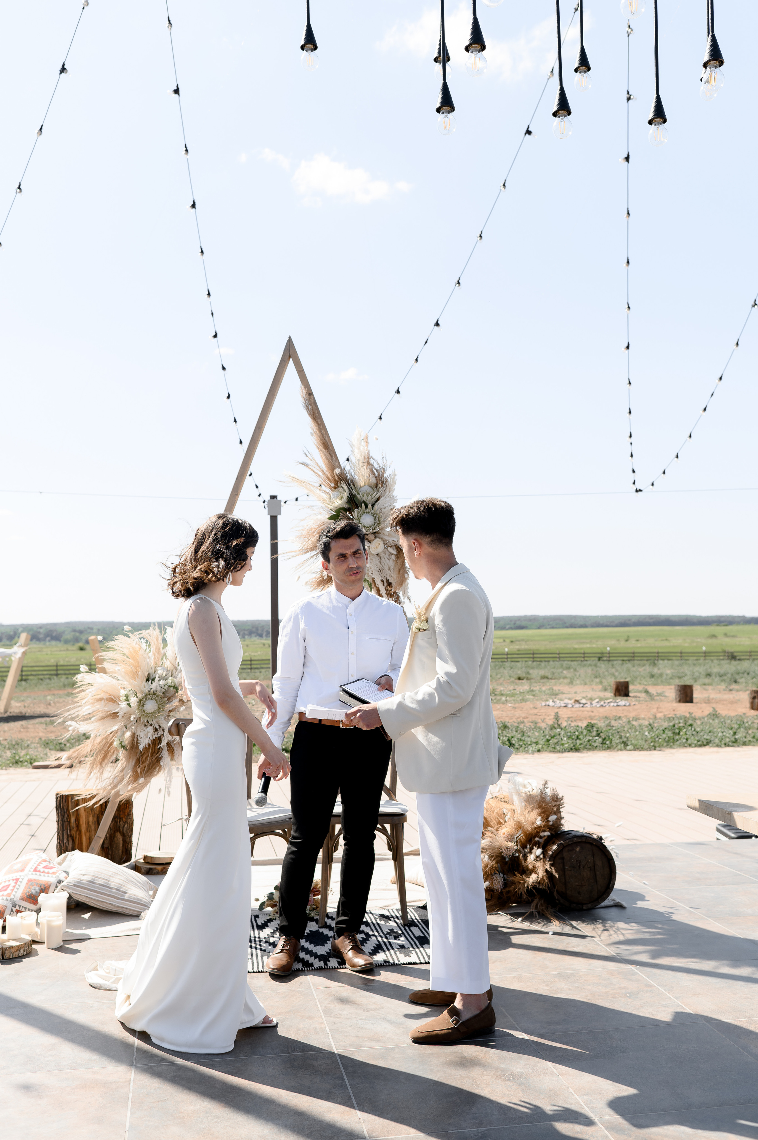 Barn wedding Romania, Province1965 Barn wedding, Rustic wedding venue Romania, Wedding photography Romania, Wedding videography Romania, Romantic barn wedding, Capturing wedding memories, Wedding storytelling, Professional wedding photographer, Cinematic wedding videos, Province1965 Barn photographer, Memorable wedding moments, Dream wedding photography, Stunning wedding videography.