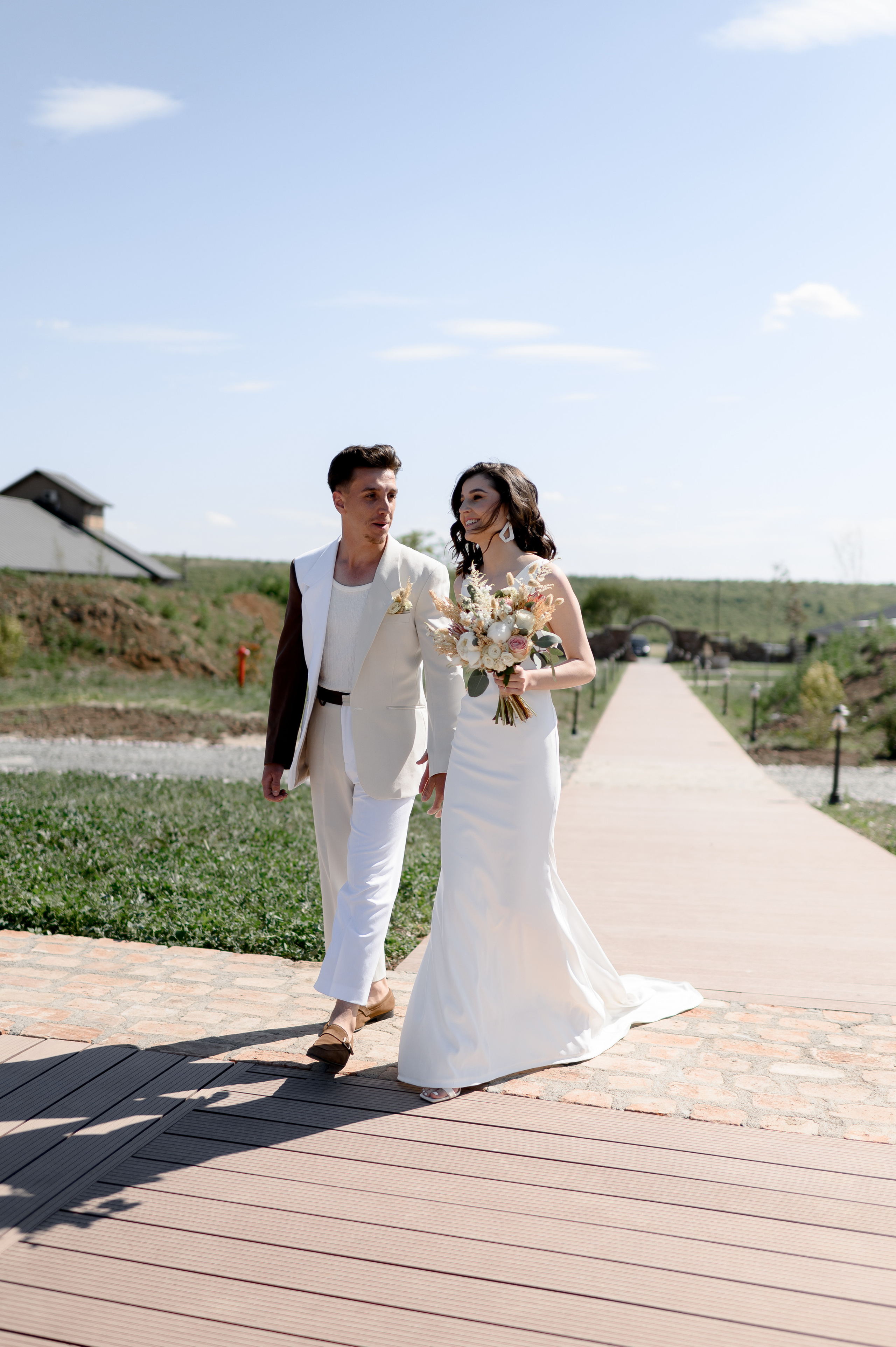 Barn Wedding in Romania at Province1965 Barn. Wedding photographer and videographer based in Timisoara, Romania