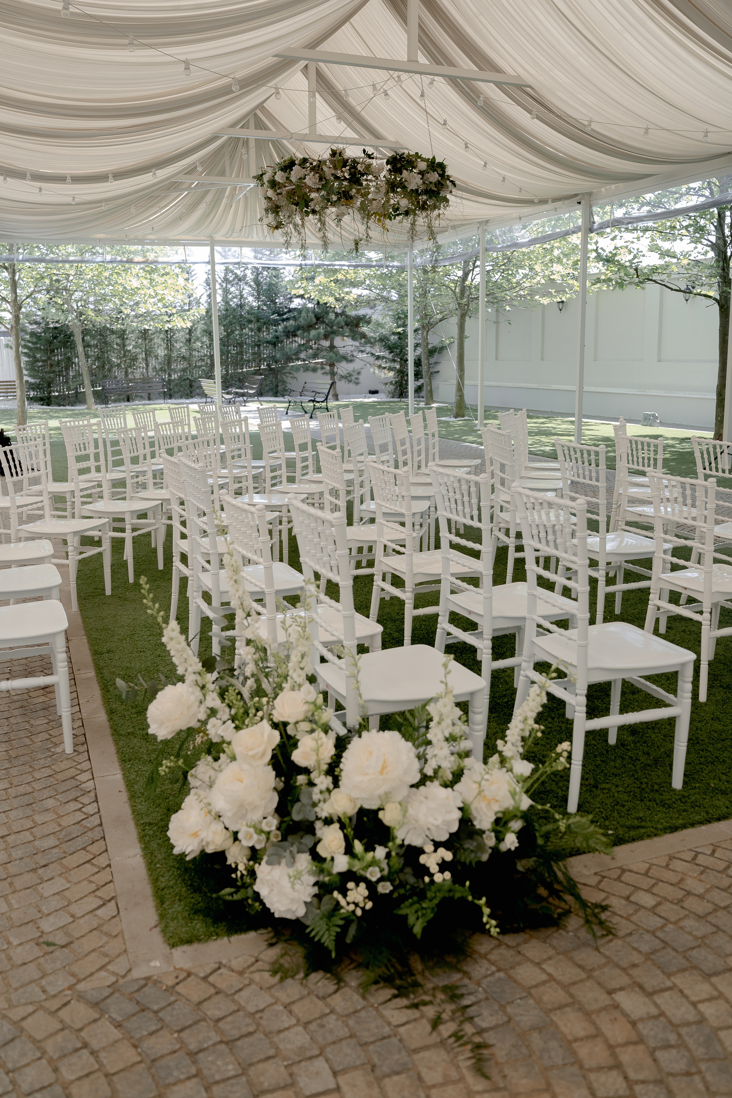 Celine and Alex | Classy wedding with a twist. Wedding photographer and videographer based in Timisoara, Romania