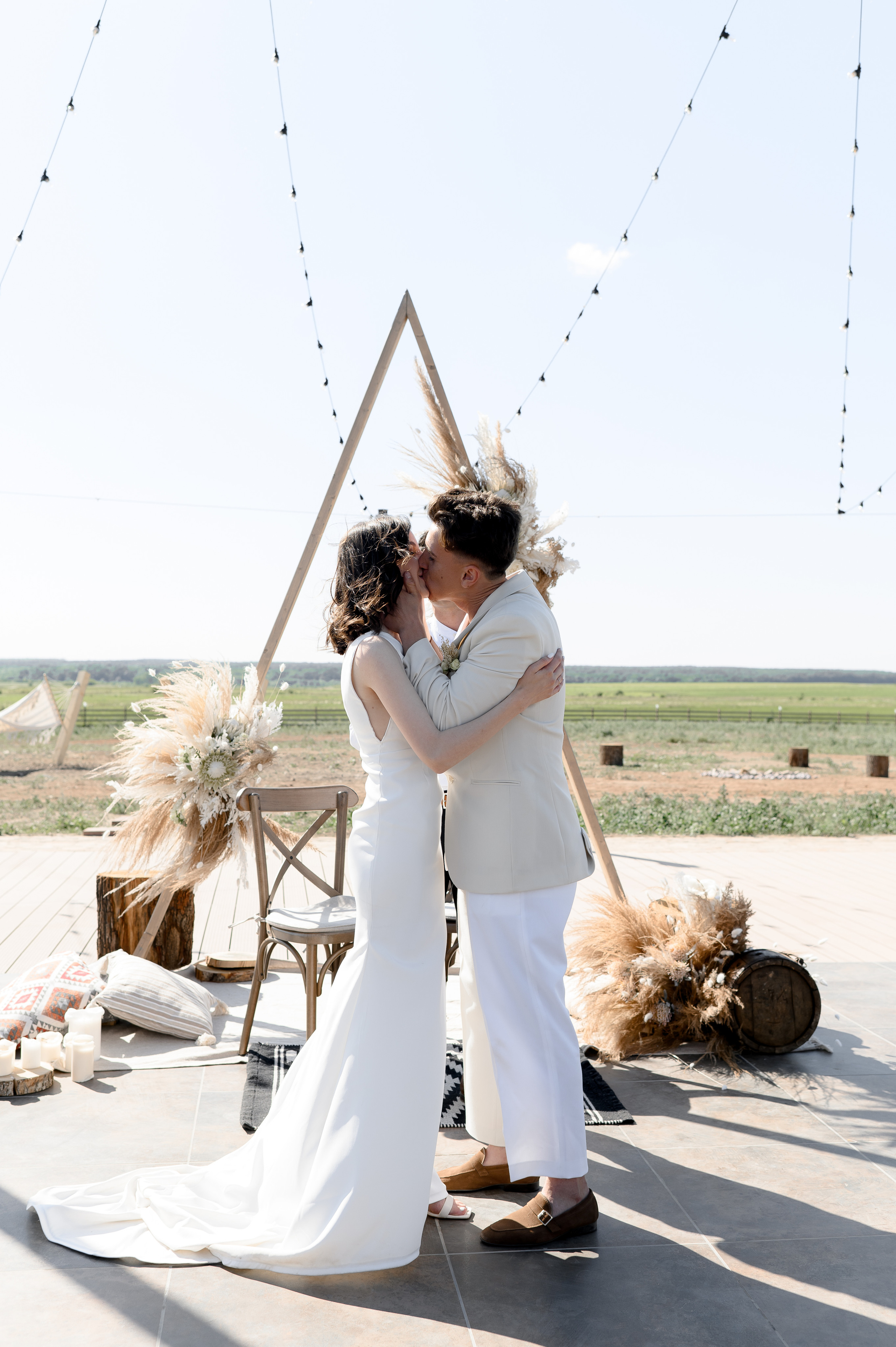 Barn wedding Romania, Province1965 Barn wedding, Rustic wedding venue Romania, Wedding photography Romania, Wedding videography Romania, Romantic barn wedding, Capturing wedding memories, Wedding storytelling, Professional wedding photographer, Cinematic wedding videos, Province1965 Barn photographer, Memorable wedding moments, Dream wedding photography, Stunning wedding videography.