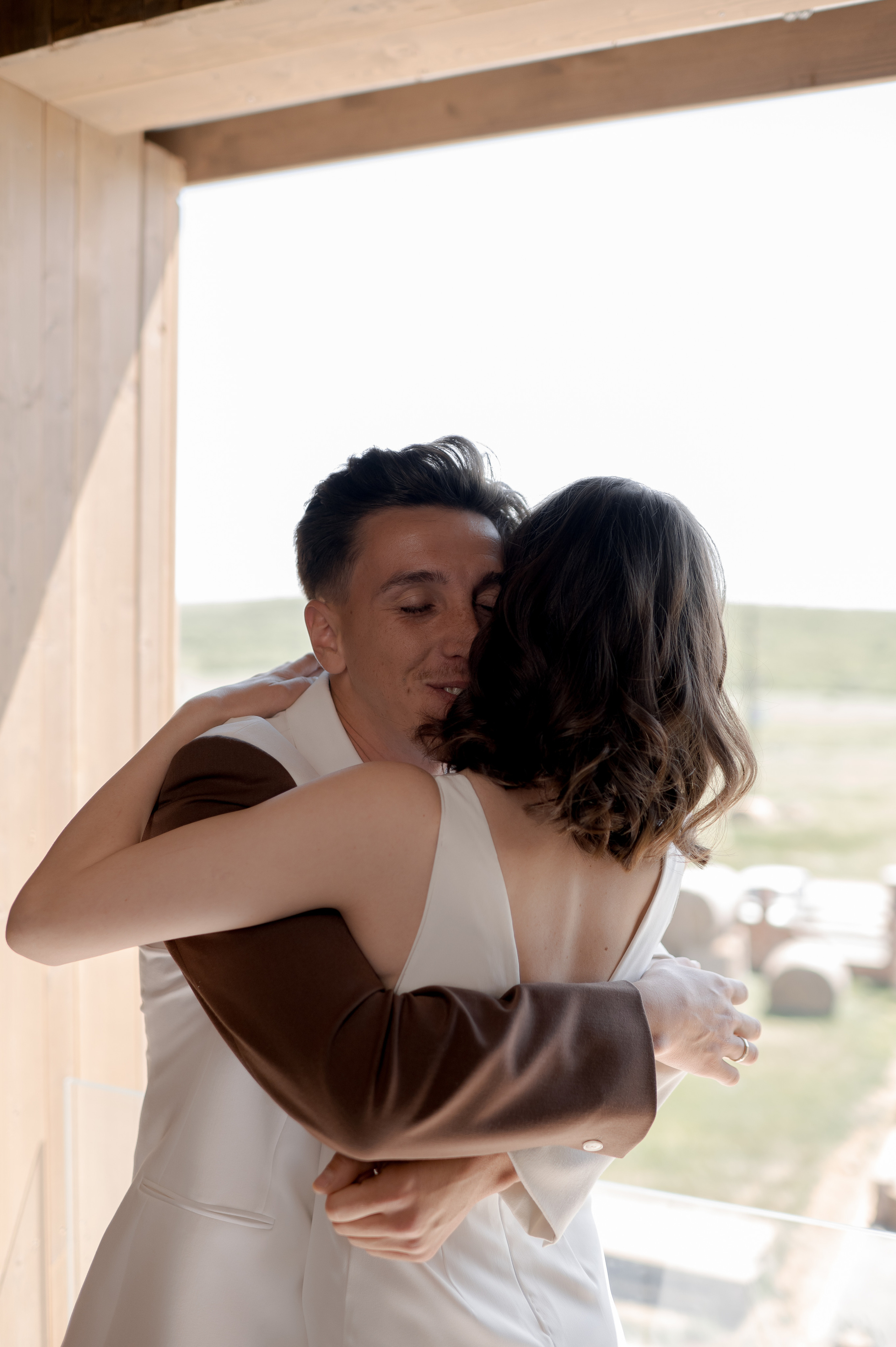 Barn wedding Romania, Province1965 Barn wedding, Rustic wedding venue Romania, Wedding photography Romania, Wedding videography Romania, Romantic barn wedding, Capturing wedding memories, Wedding storytelling, Professional wedding photographer, Cinematic wedding videos, Province1965 Barn photographer, Memorable wedding moments, Dream wedding photography, Stunning wedding videography.