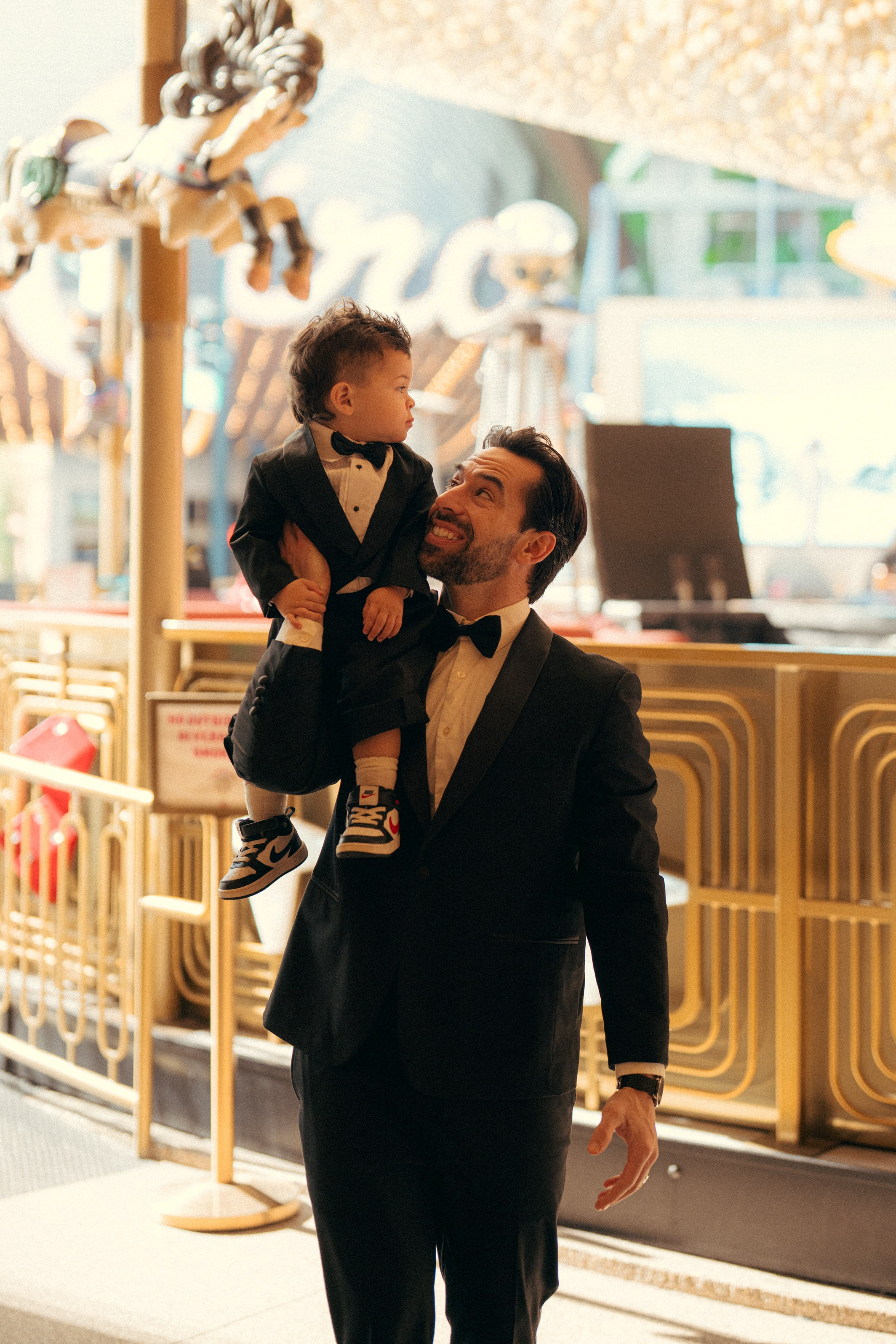 Brianna, Glenn, Jojo and Emmett. Wedding & elopement photographer Viktoriya Kravtsov. Las Vegas