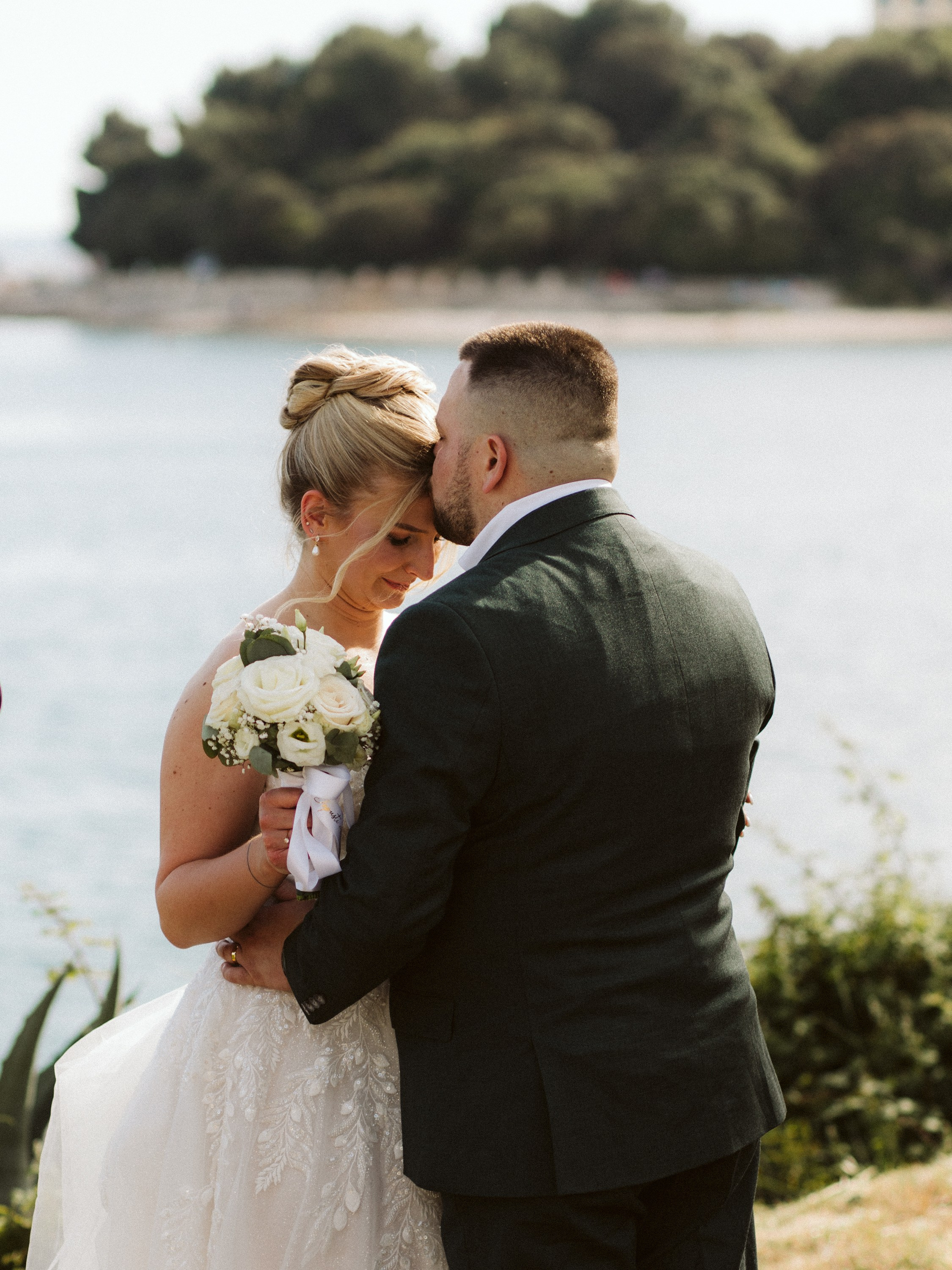 Weddings. Capturedwell