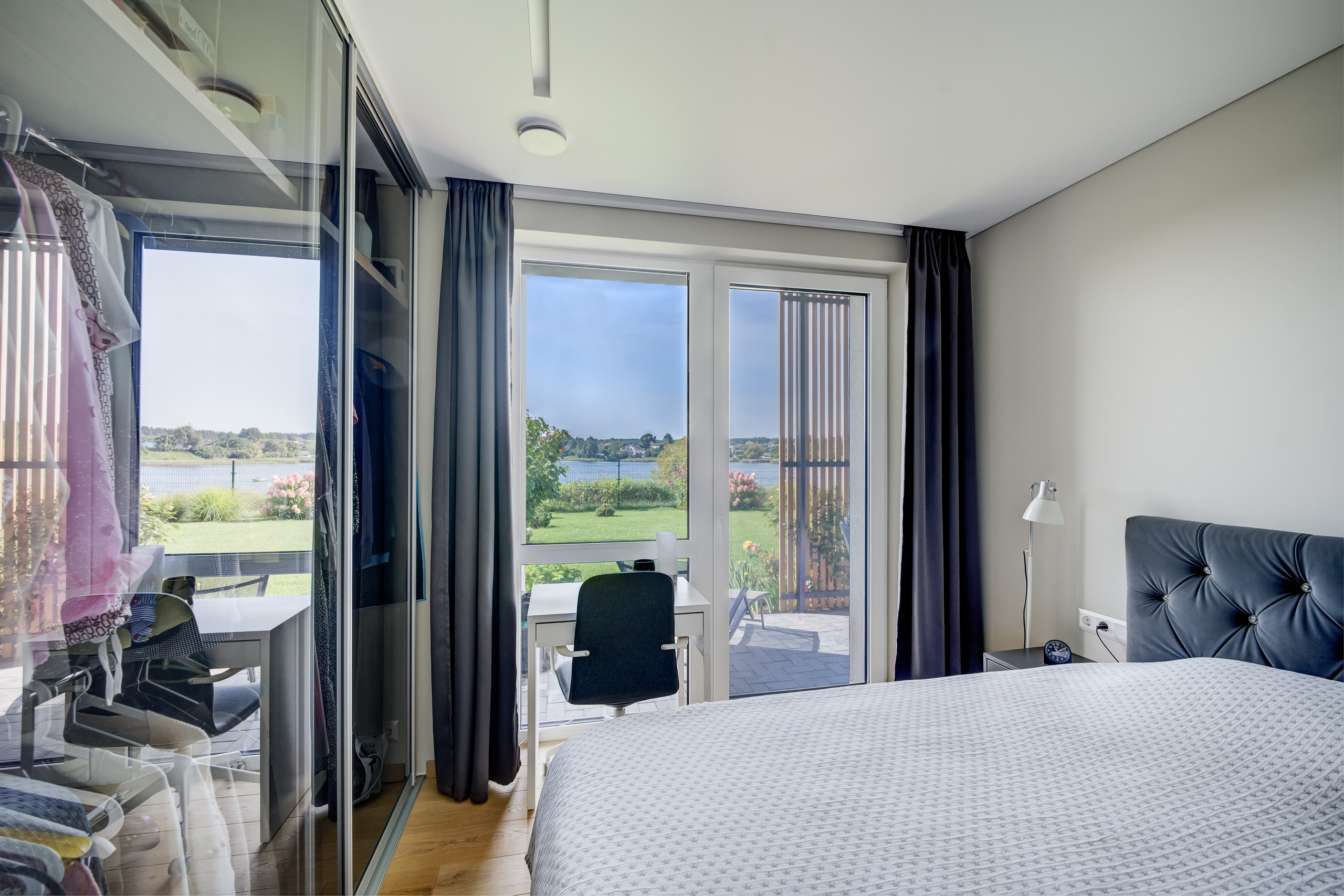 Gilužio g. 49, 2k. butas prie ežero. Elina Sapiega fotografė Vilniuje