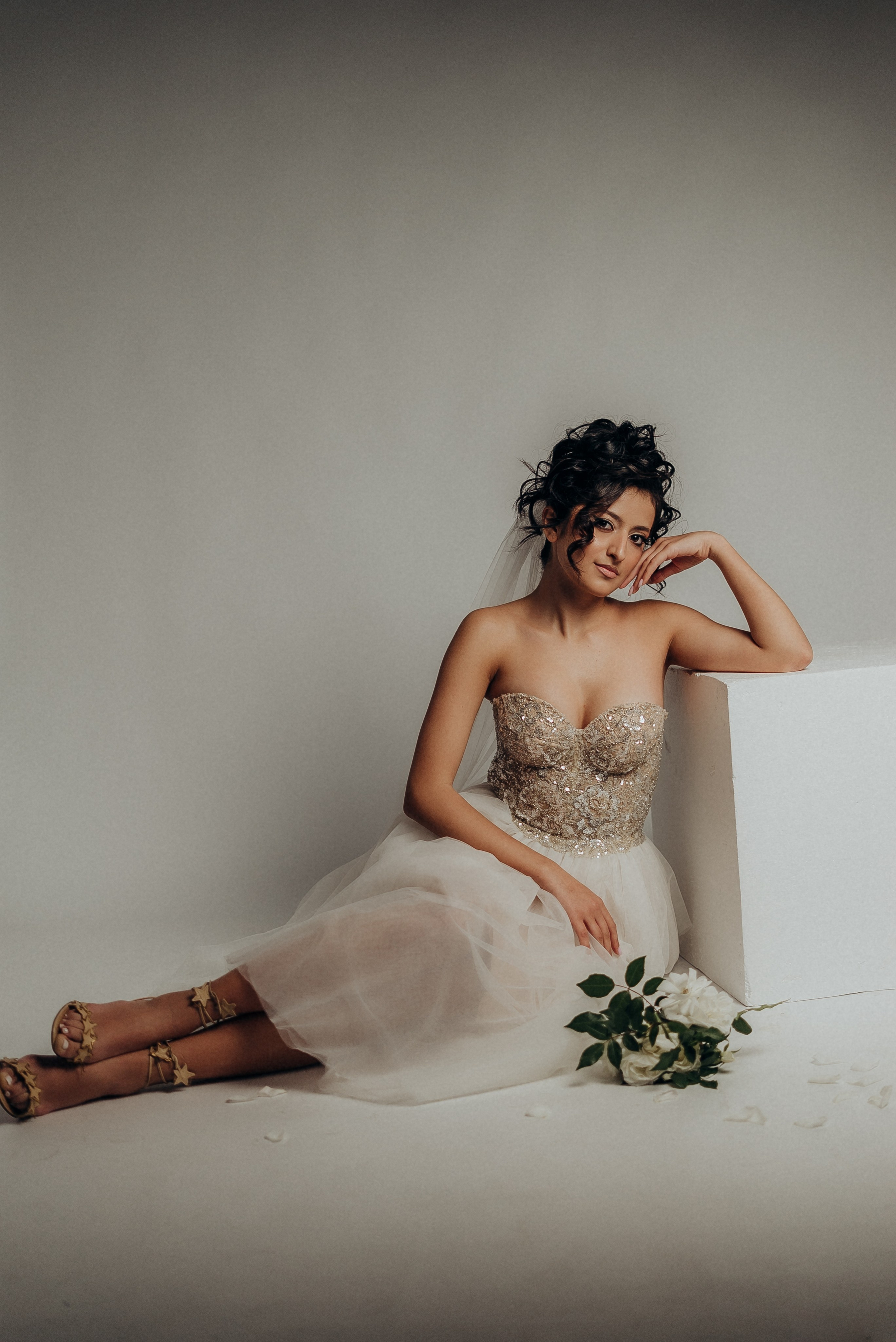 Съемка невесты в студии и ночью | Bride photography in the studio and at night. Портретный и семейный фотограф в Лимассоле Кипр Анна Руссу