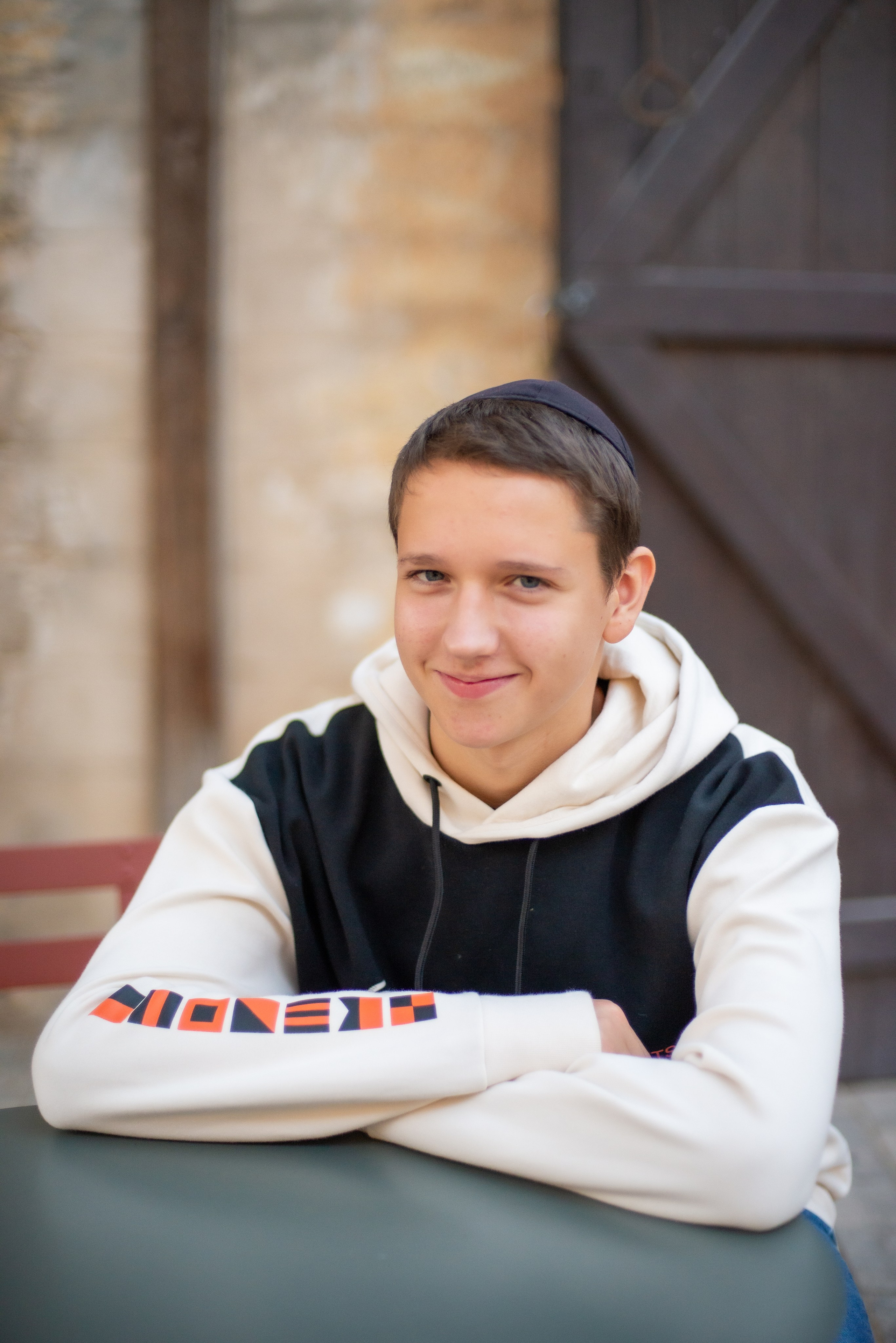 Пинхас и его семья. Визуальный брендинг