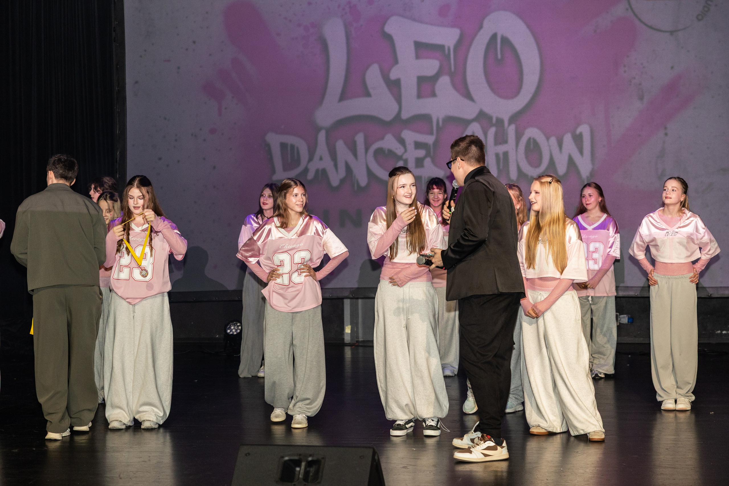 LEO DANCE SHOW WINTER 2025. Семейный и детский фотограф в Варшаве Мила Бобровская