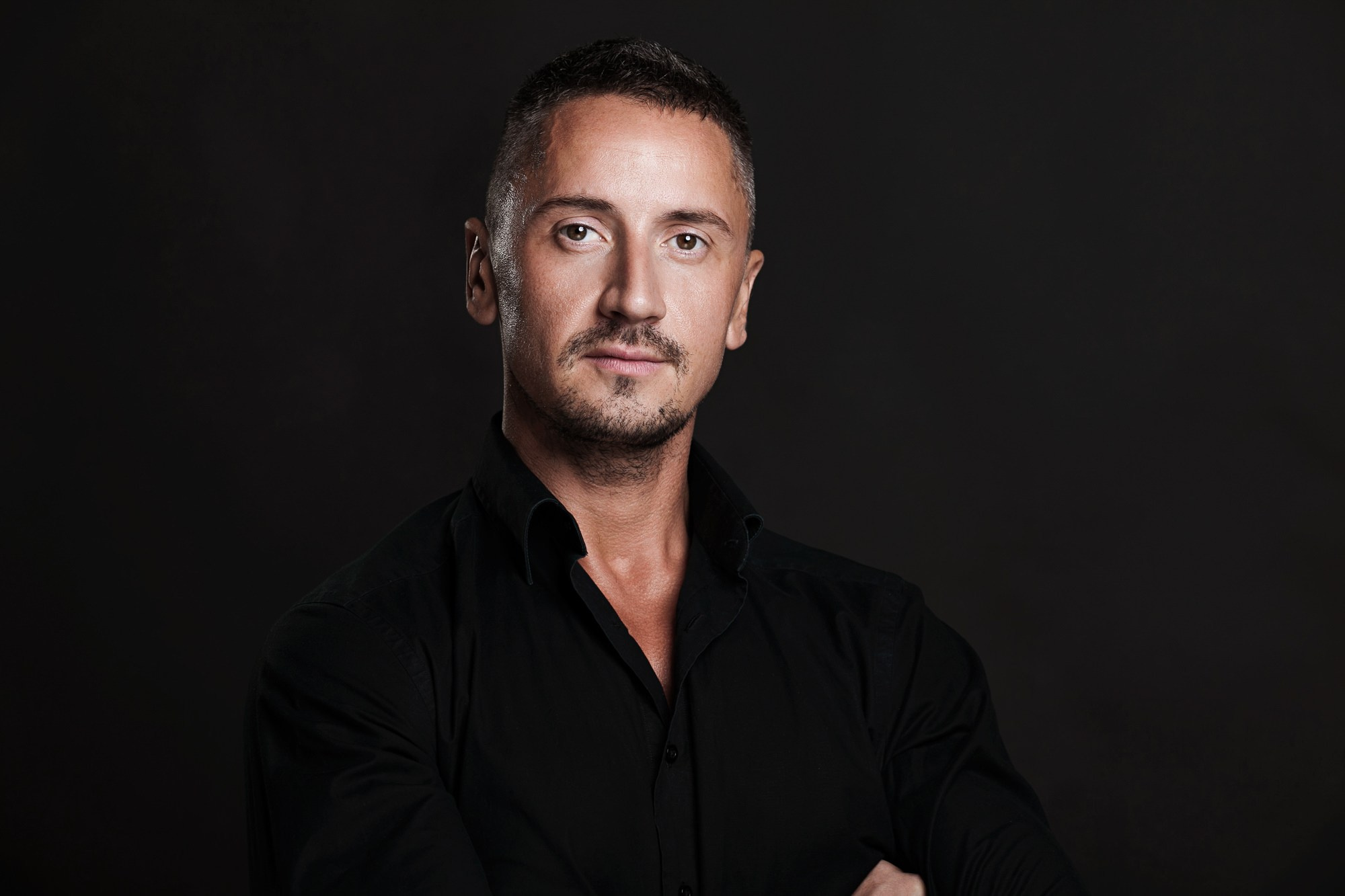 Portret. Fotograf Mircea Valentin Netea