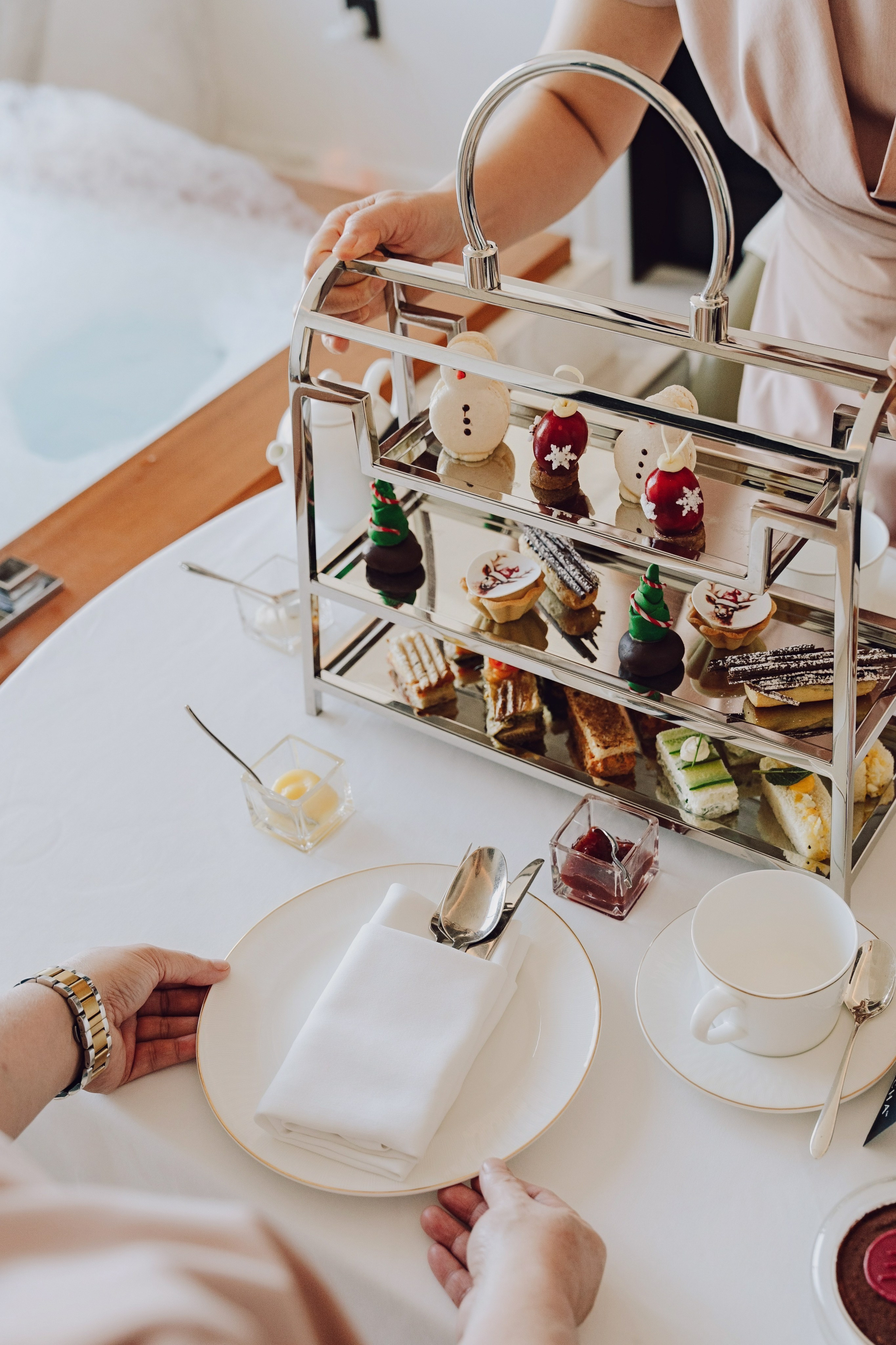 Waldorf Astoria, Qatar. Editorial photographer Yuliya Drazdovich