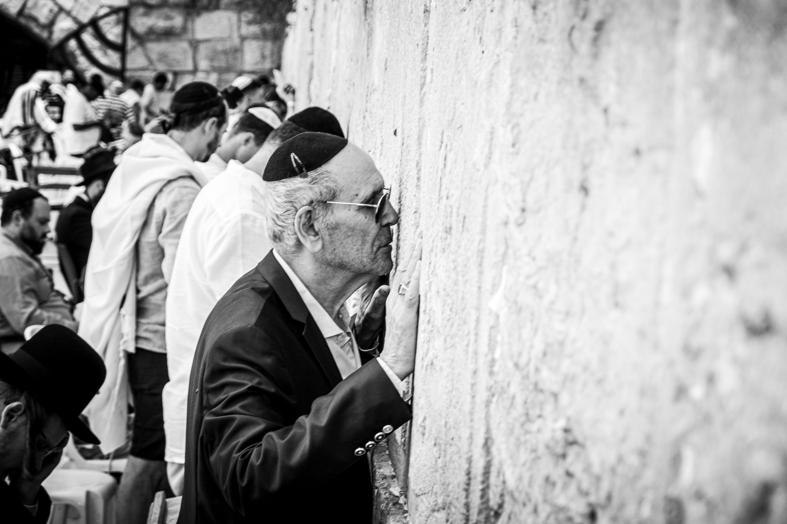 Jerusalem Bar Mitzvah photographer capturing ceremony at the Kotel