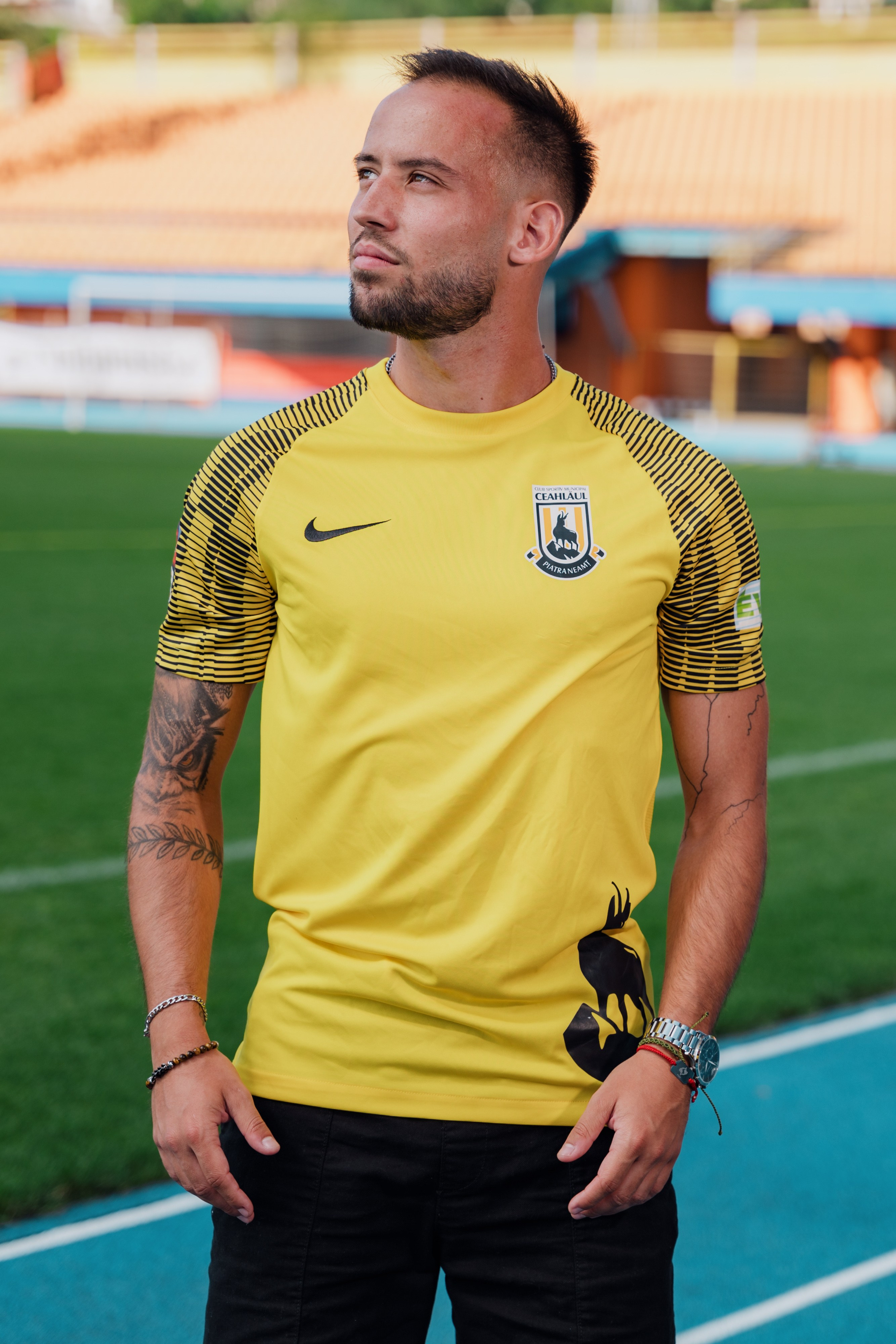 Folha. Dragosbaciuartphotographer