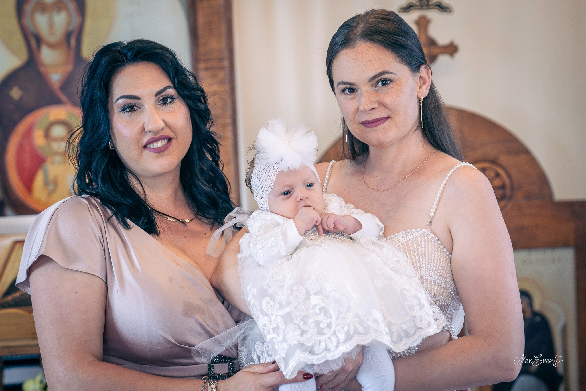 Botez autentic romanesc fotografiat la biserica din Agerbæk Danemarca. AlexEvents Fotograf / Videograf de evenimente Danemarca DK Horsens, Arhus, Odense, Vejle.Nunta, botez, foto-studio