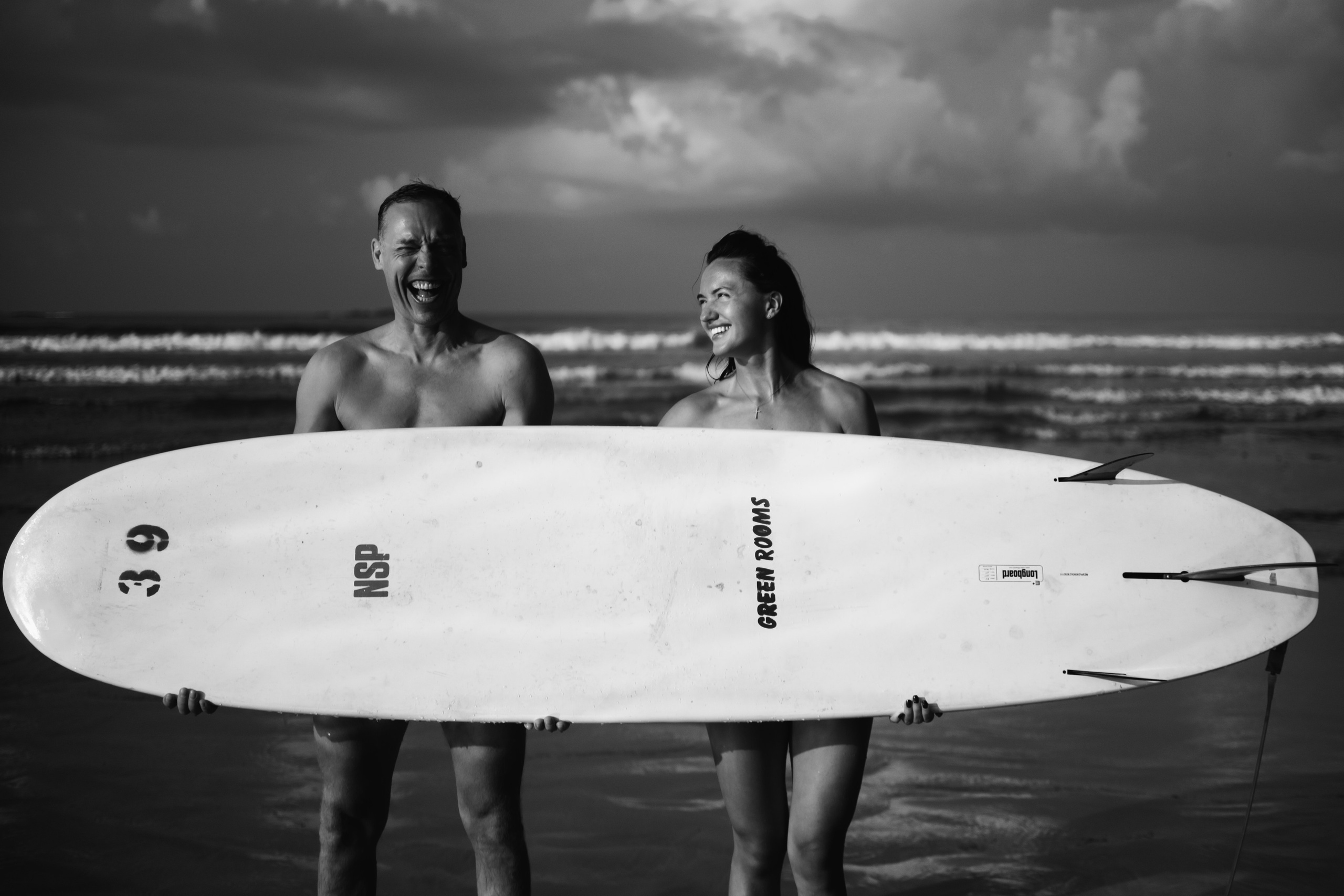 Surf couple | BW