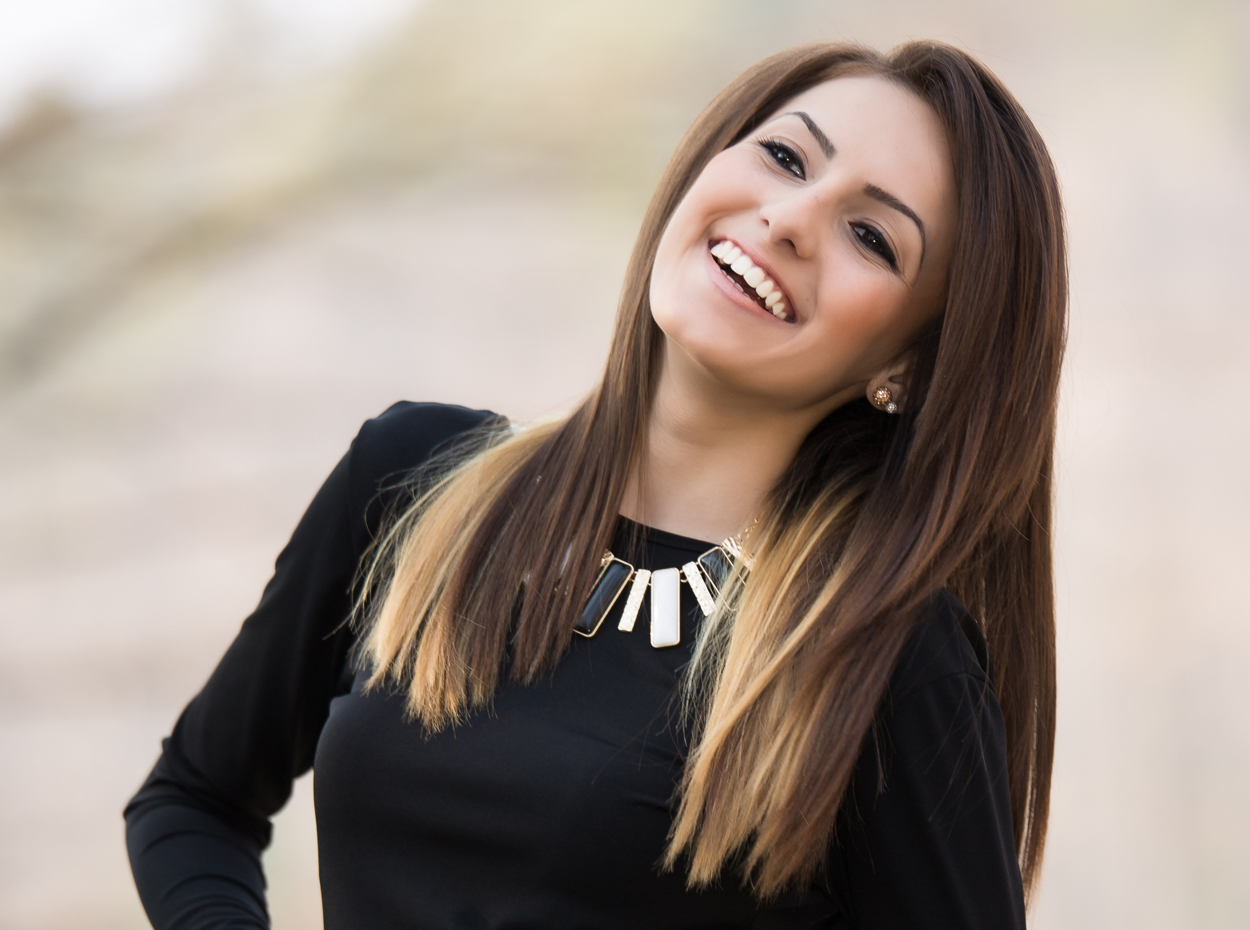 Portrete diverse — 3. Pagina principală