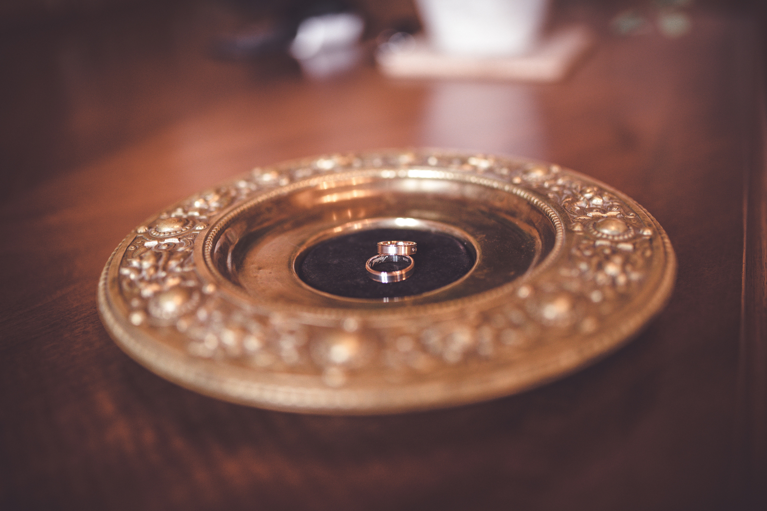 Ich bin Max, Designer, Art & Hochzeitsfotograf aus Germaringen