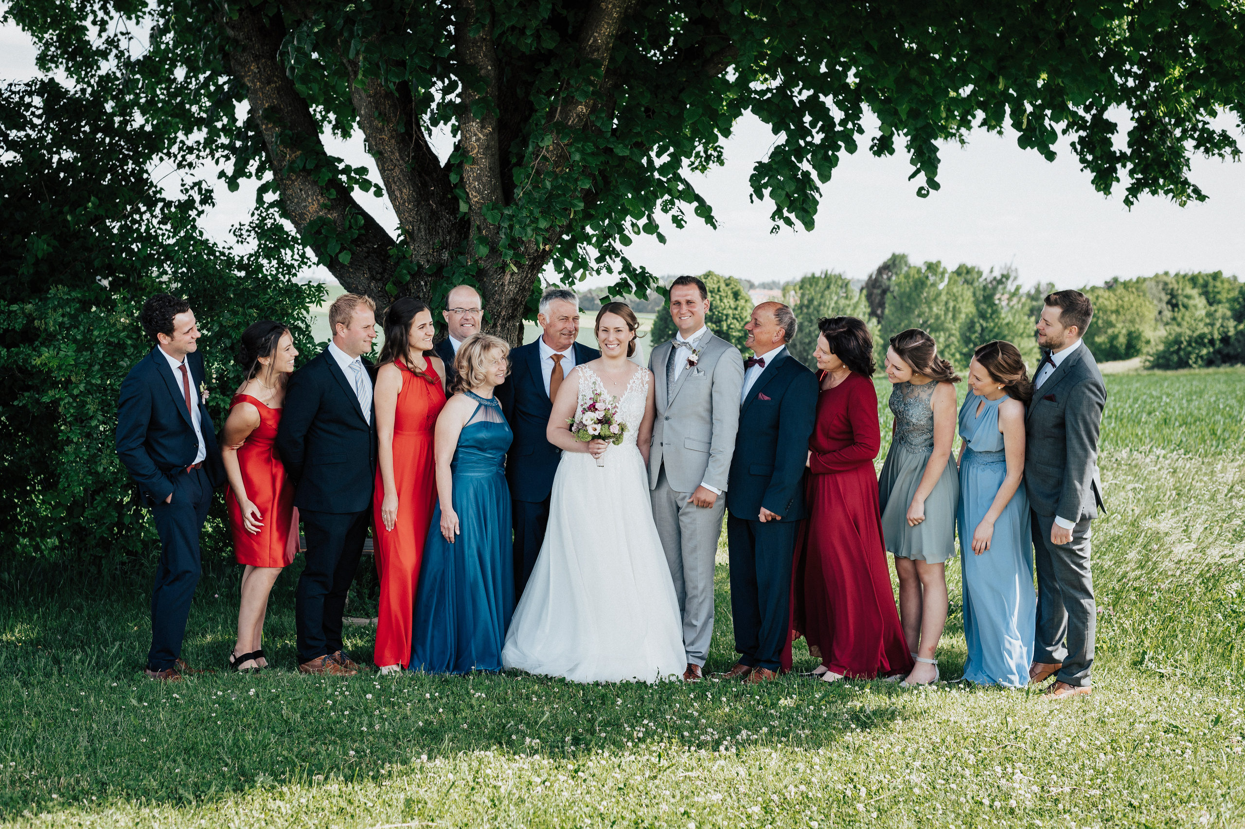 TERESA & JO. Ich bin Max, Designer, Art & Hochzeitsfotograf aus Germaringen