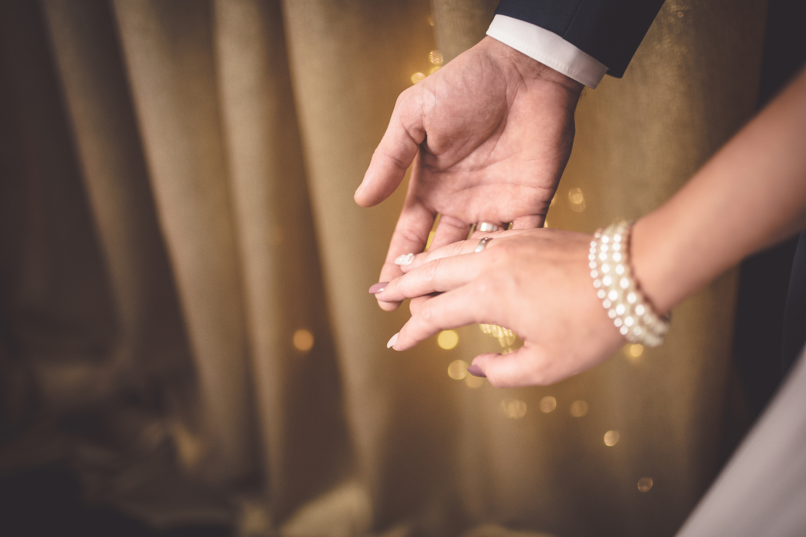 Ich bin Max, Designer, Art & Hochzeitsfotograf aus Germaringen