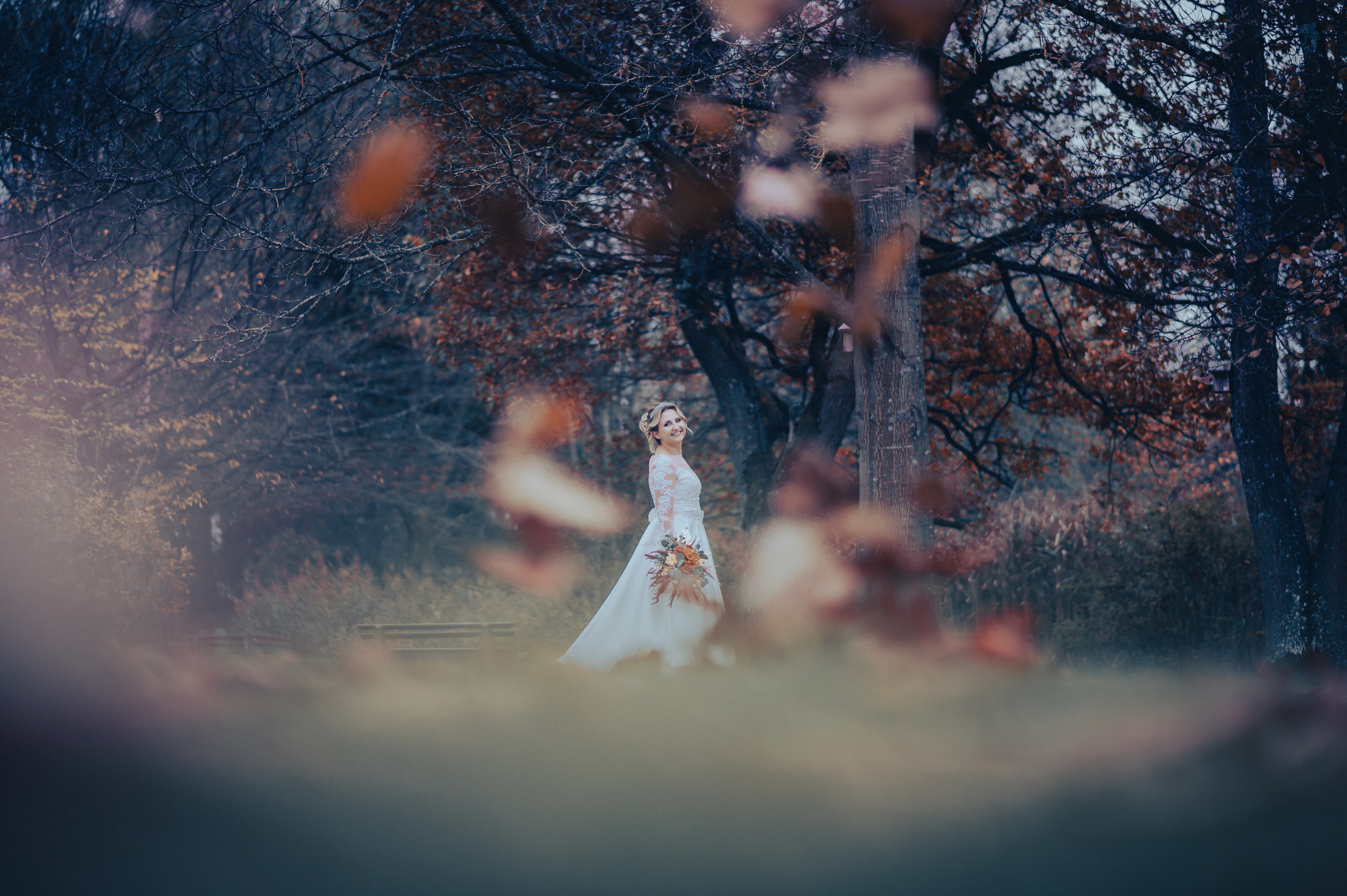 Hochzeitsreportage. Ich bin Max, Designer, Art & Hochzeitsfotograf aus Germaringen