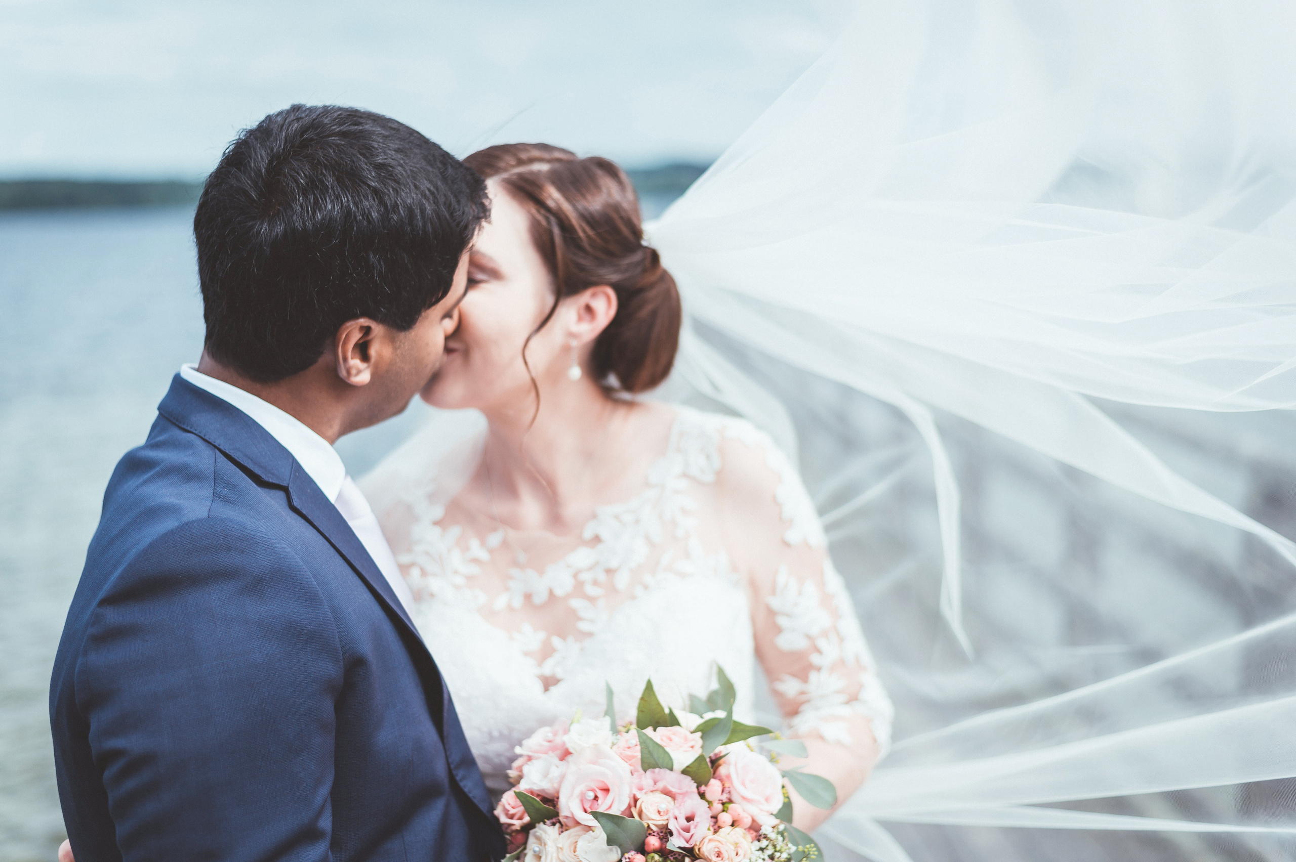 Ich bin Max, Designer, Art & Hochzeitsfotograf aus Germaringen