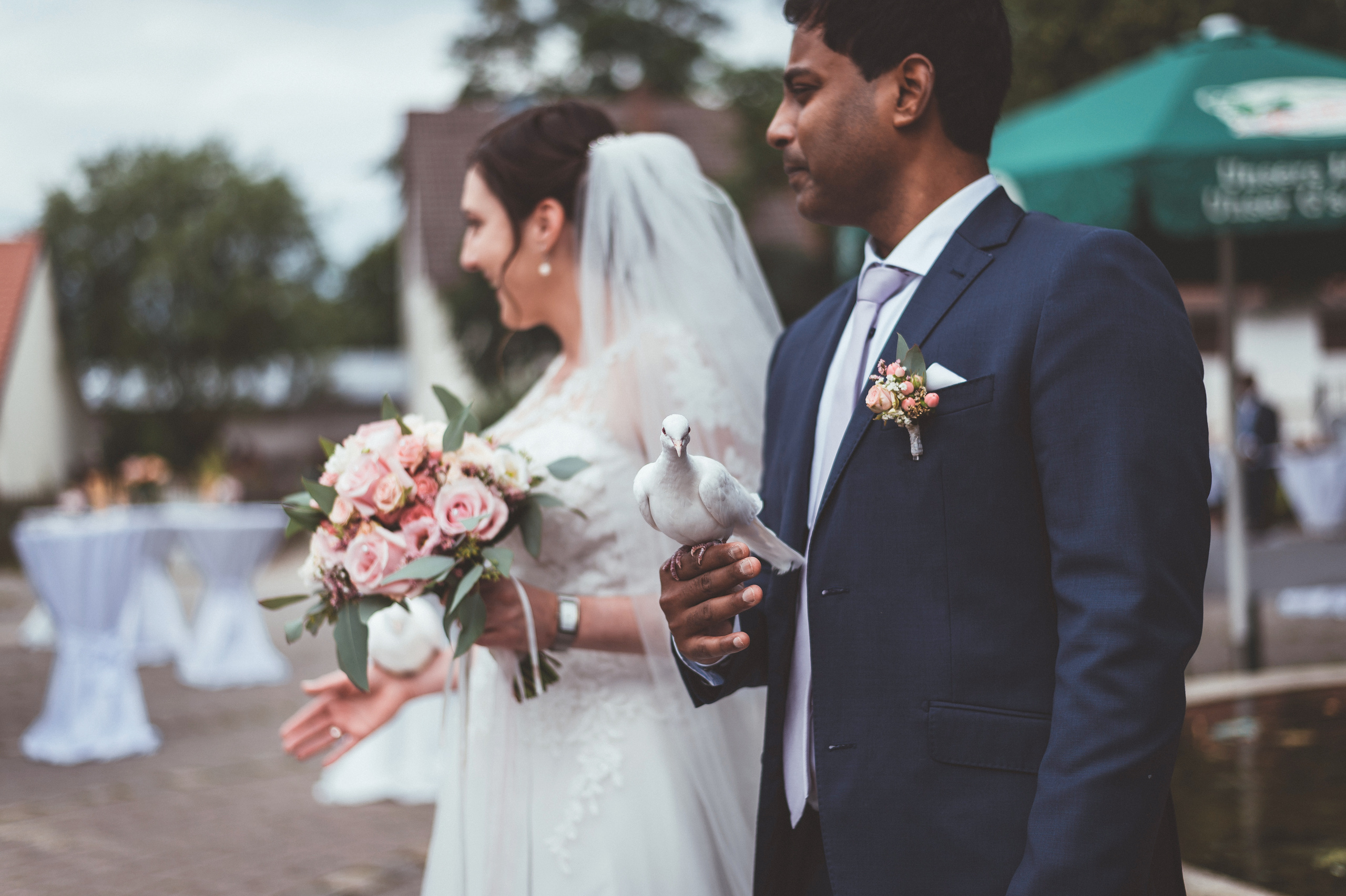 Ich bin Max, Designer, Art & Hochzeitsfotograf aus Germaringen