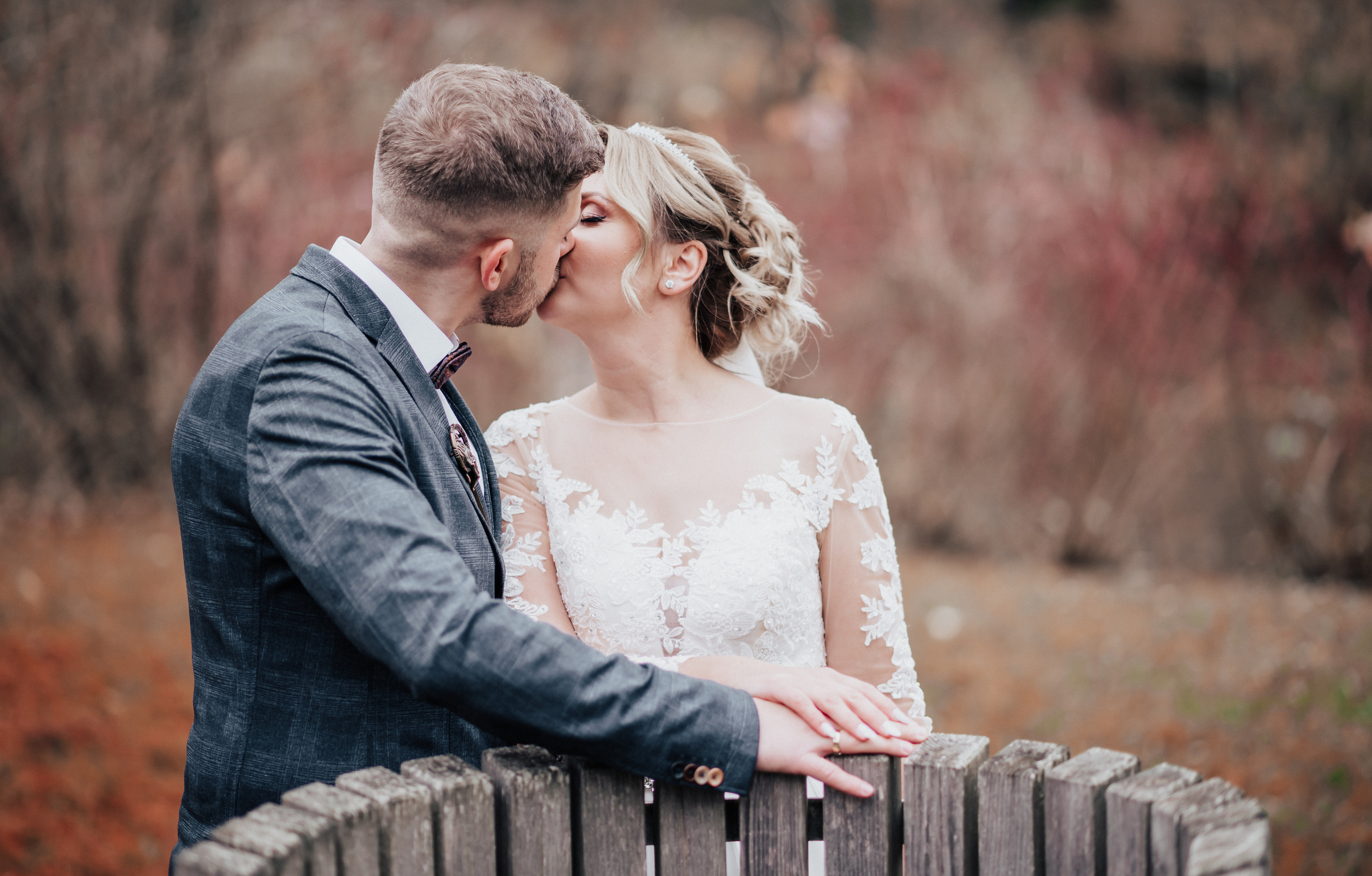 Hochzeitsreportage. Ich bin Max, Designer, Art & Hochzeitsfotograf aus Germaringen