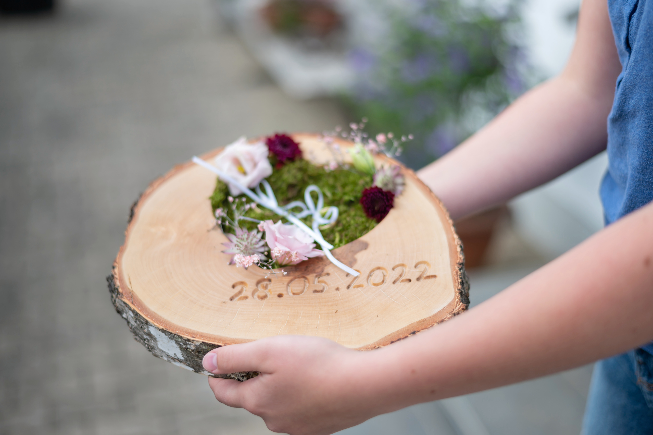 TERESA & JO. Ich bin Max, Designer, Art & Hochzeitsfotograf aus Germaringen