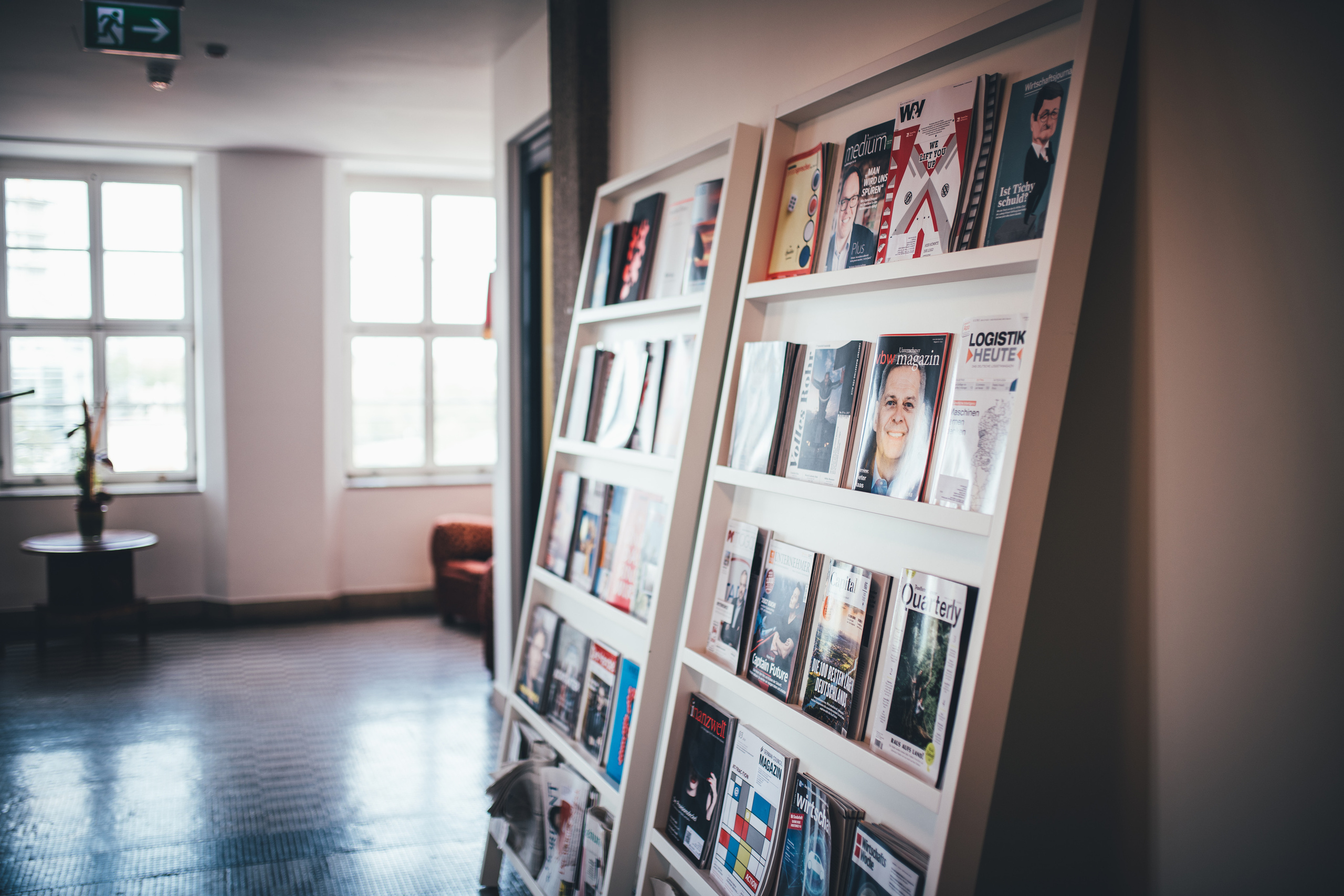 CONSENS & DREILANDMEDIEN. Ich bin Max, Designer, Art & Hochzeitsfotograf aus Germaringen